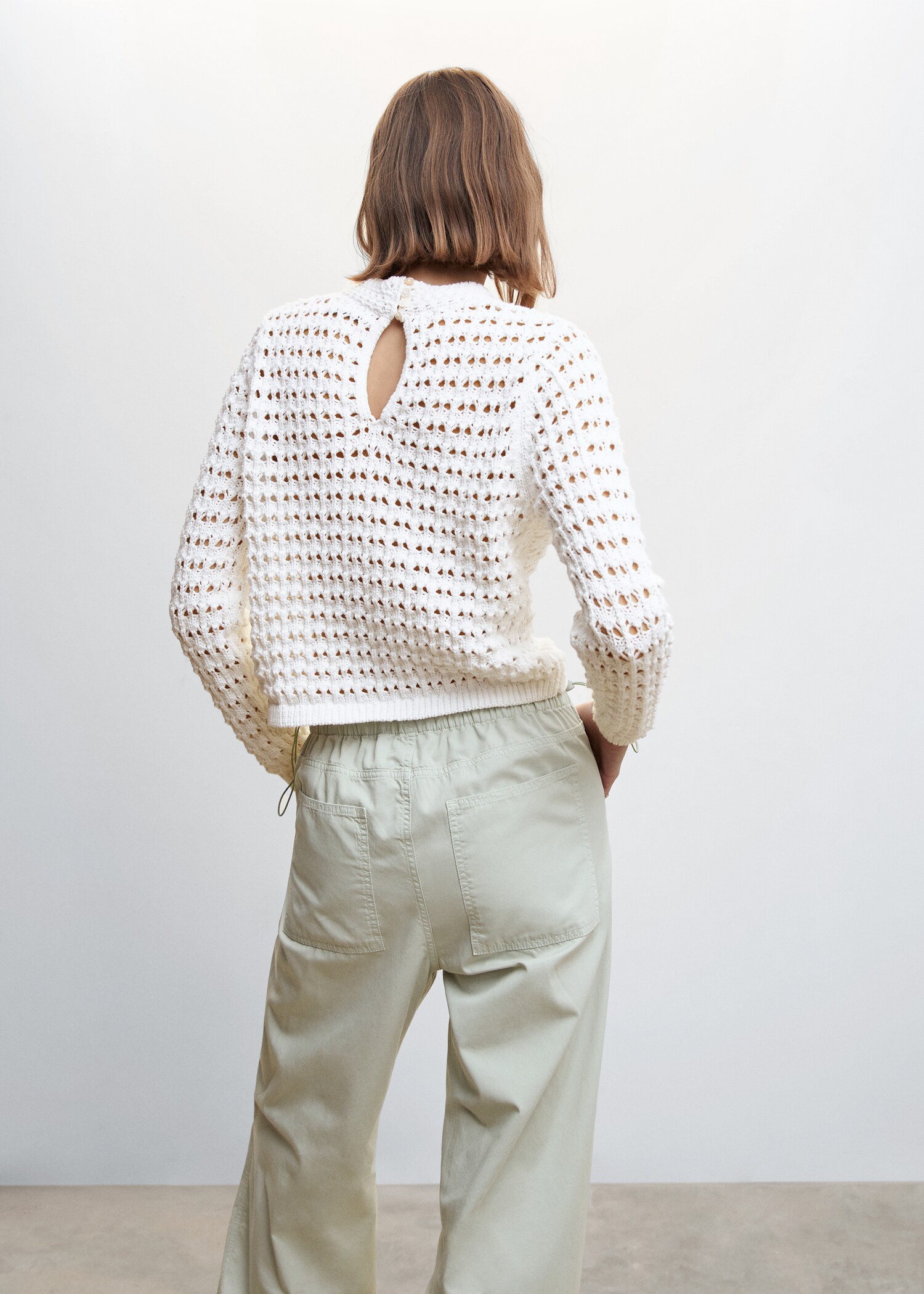 Pullover mit Lochmuster und halbhohem Kragen - Damen | MANGO  