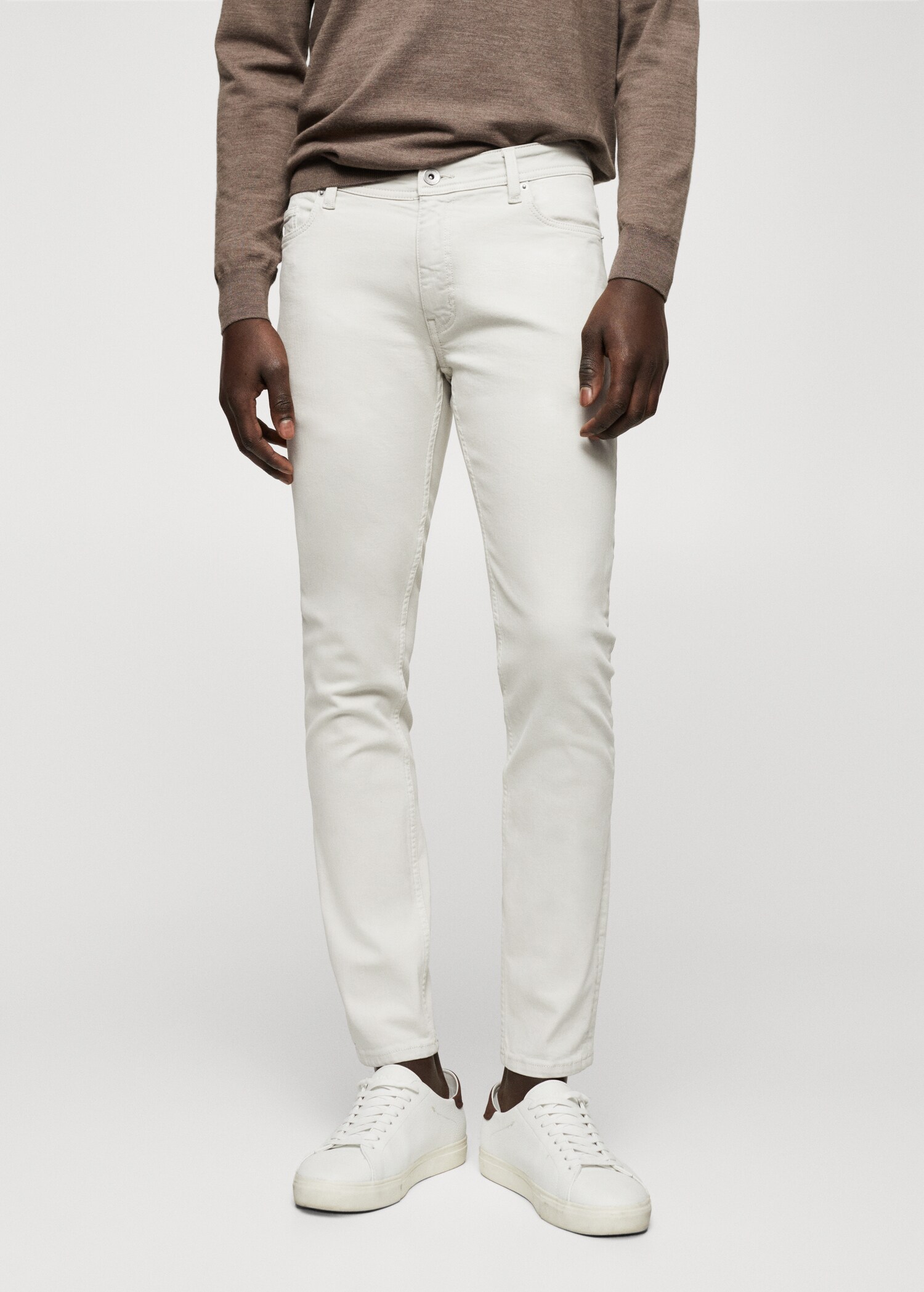 Färg skinny jeans - Bild av mittparti