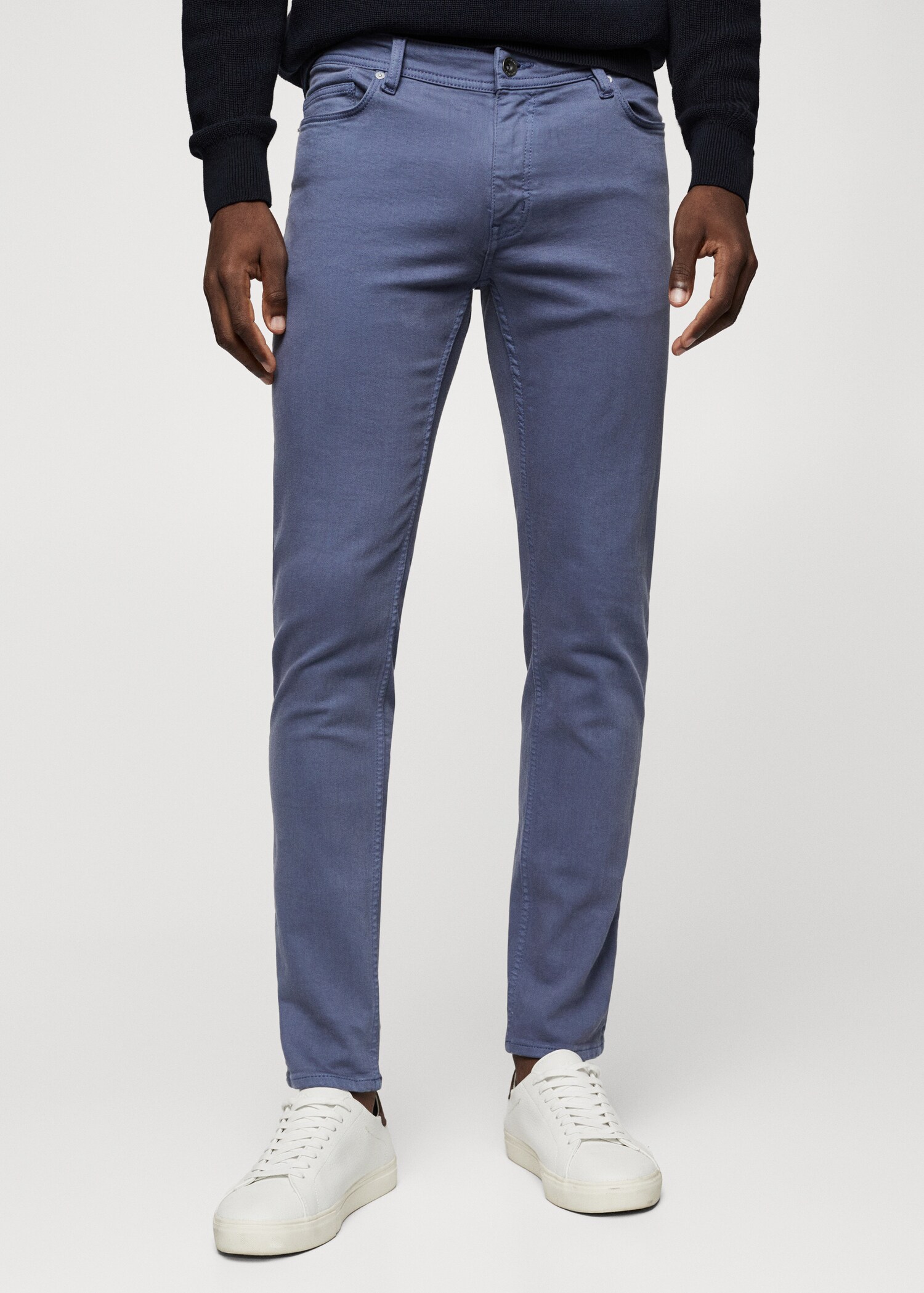 Färg skinny jeans - Bild av mittparti