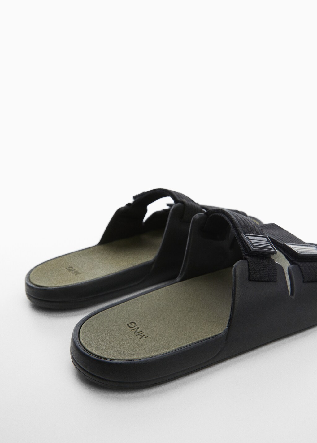 Rubber sandal with buckle - Man | MANGO OUTLET USA