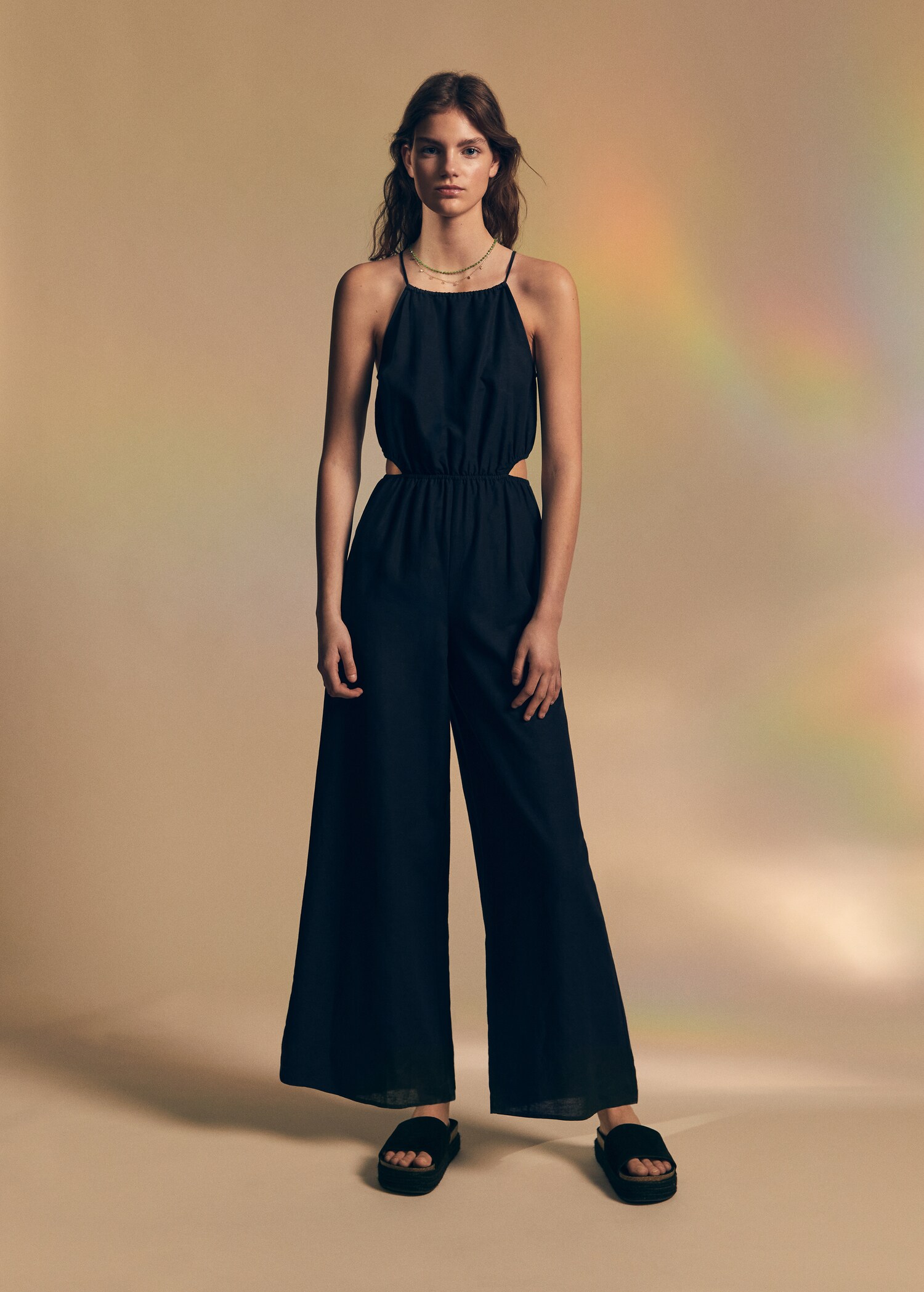 Langer Jumpsuit mit Schlitzen - Detail des Artikels 5