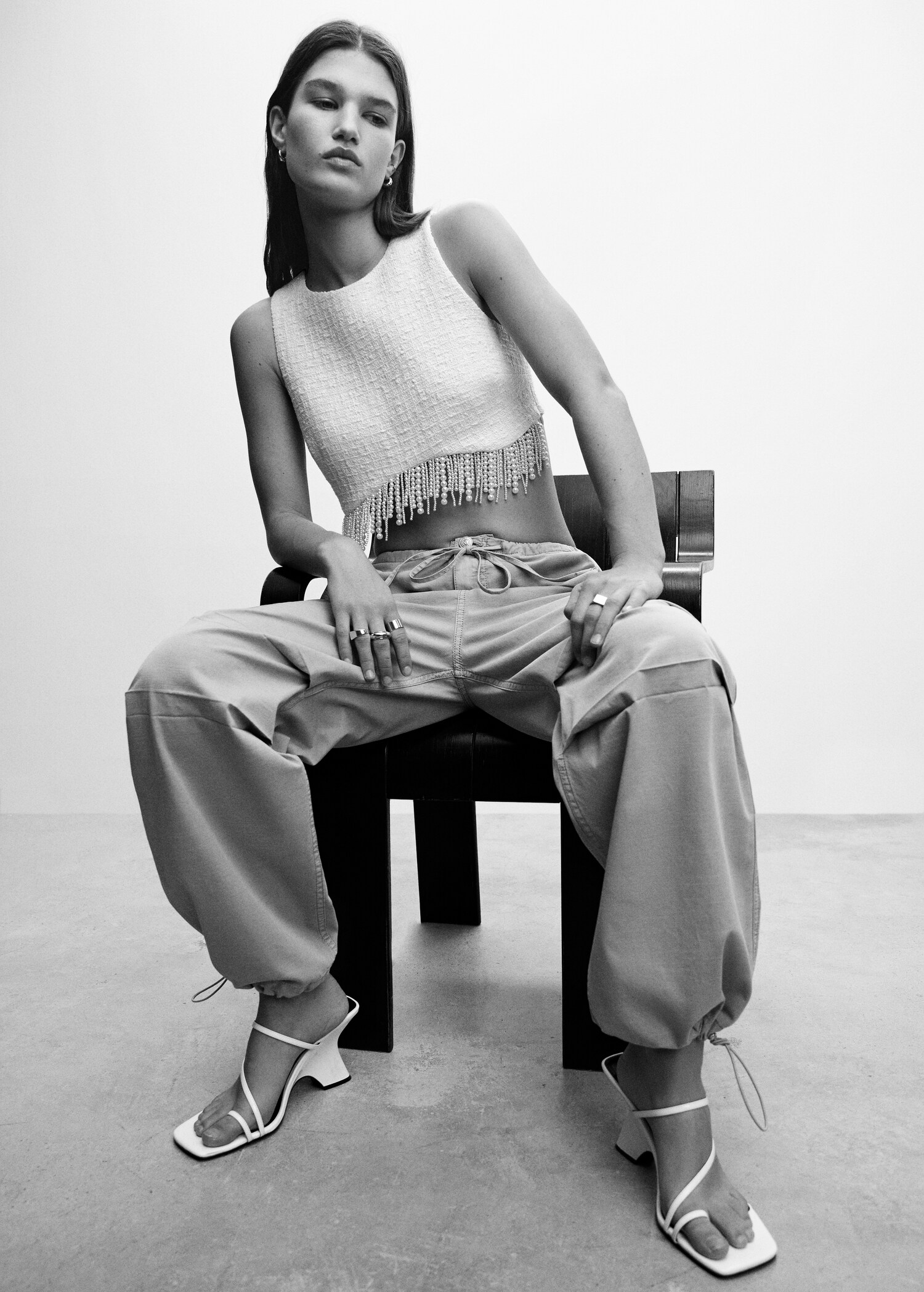 Under pearls top - Details of the article 2