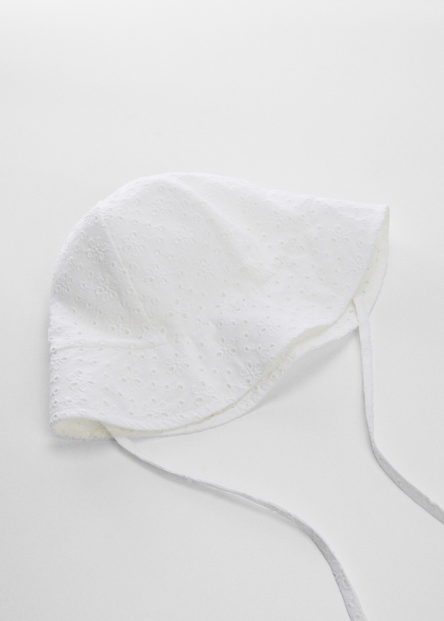 Embroidered bucket hat - Details of the article 1