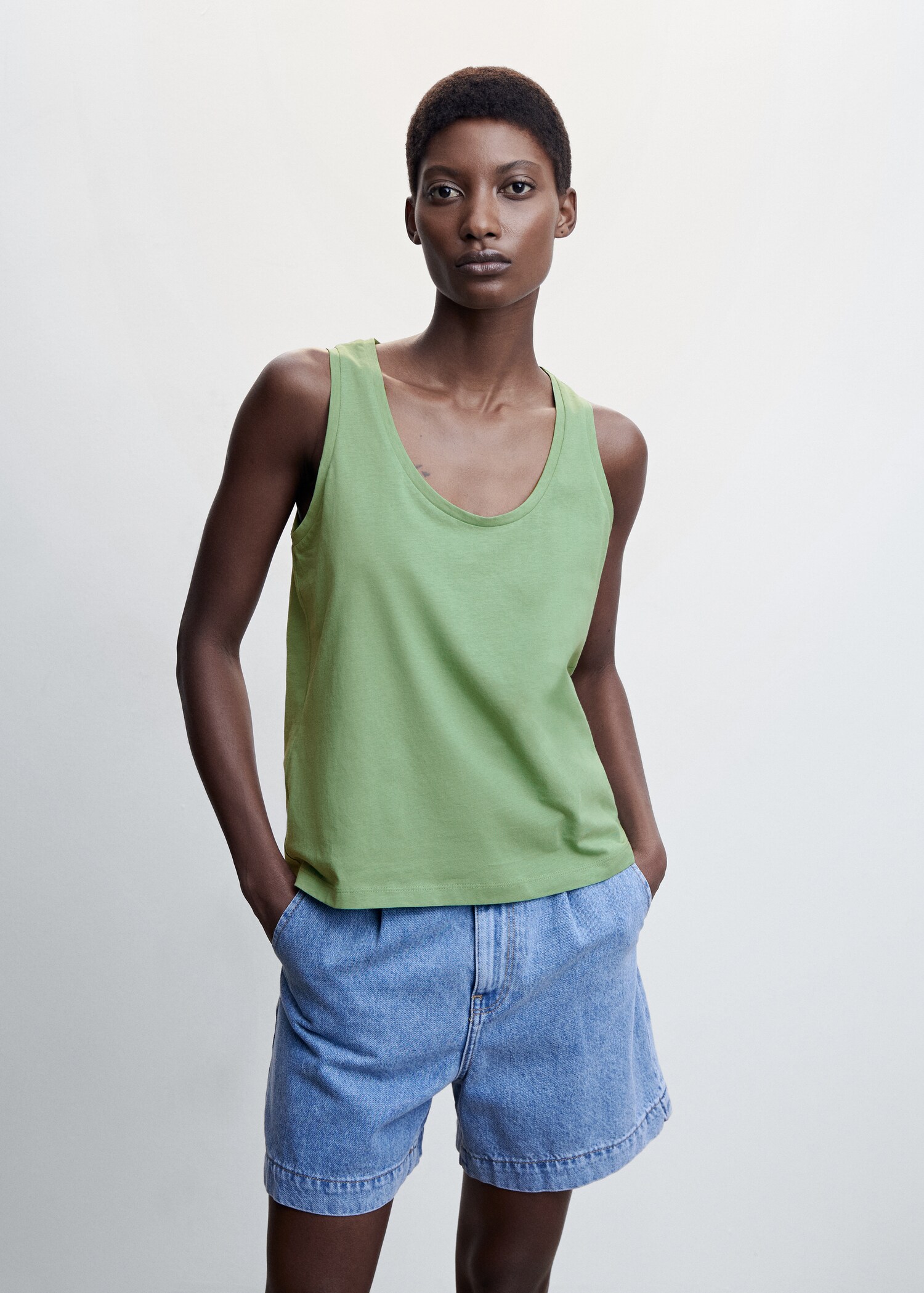Cotton tank top - Medium plane