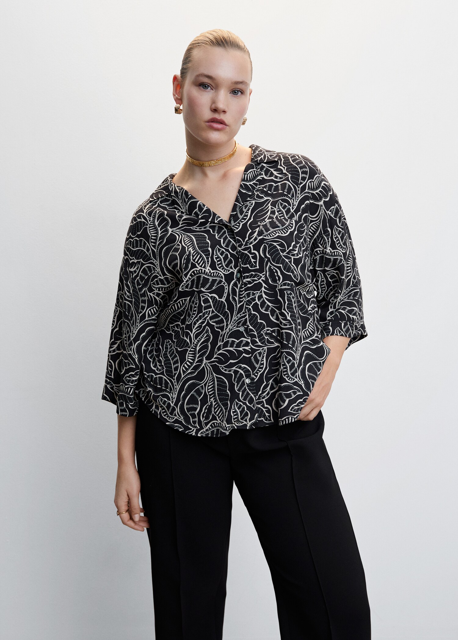 Floral short-sleeved t-shirt - Details of the article 5