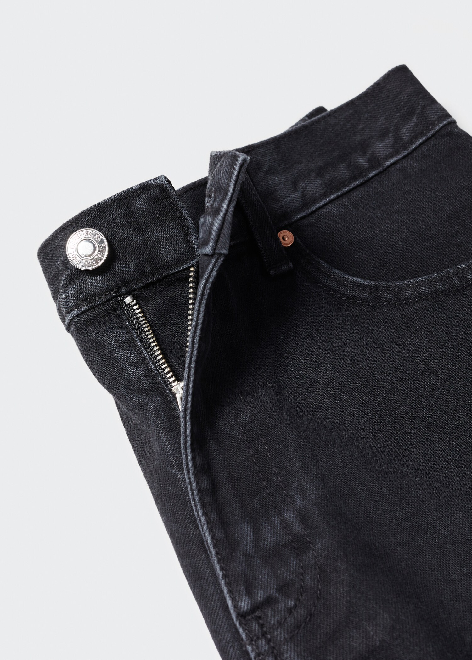 High-rise denim shorts - Details of the article 8