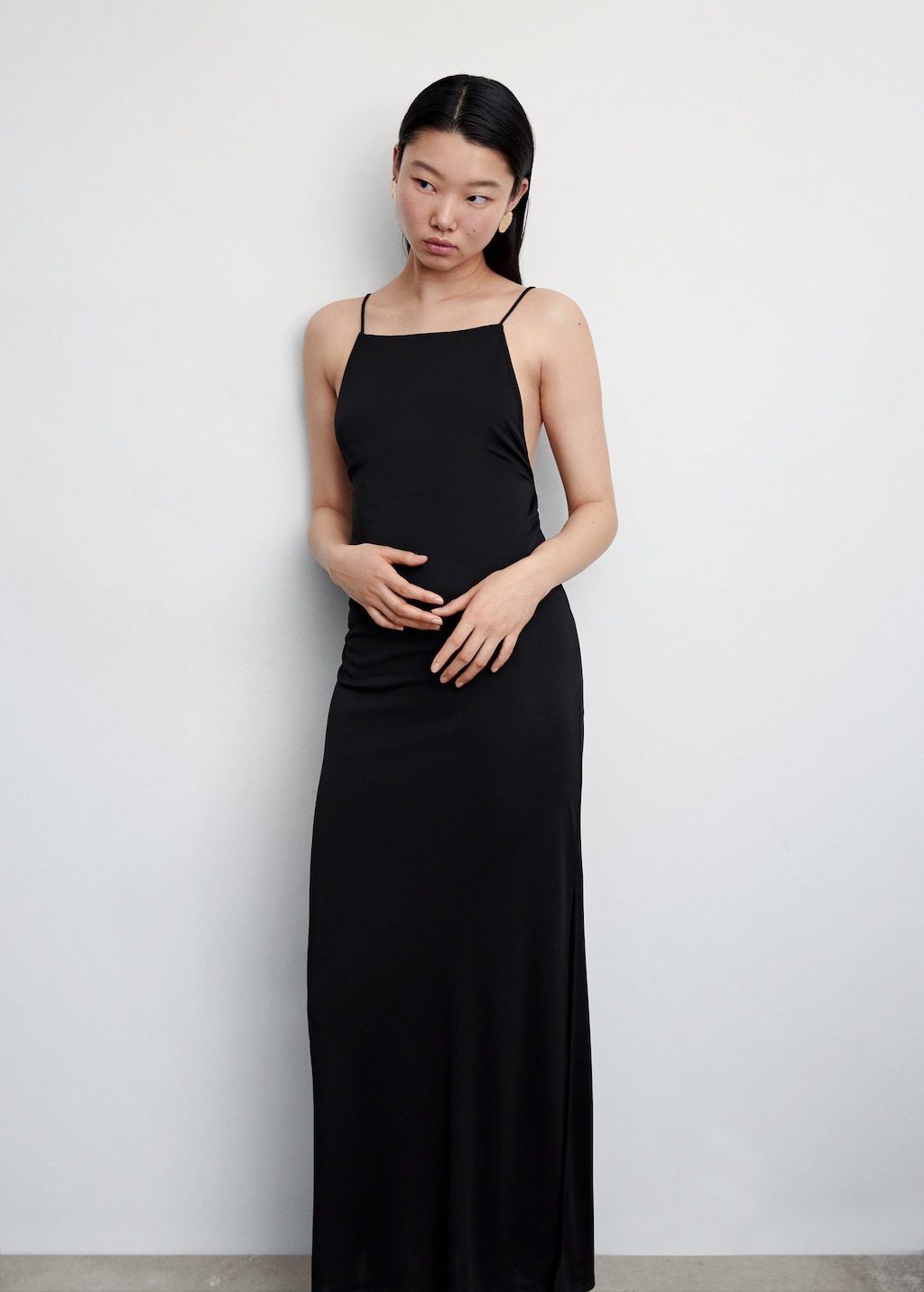 Šaty s výstřihem na zádech - Žena | MANGO OUTLET Czech Republic