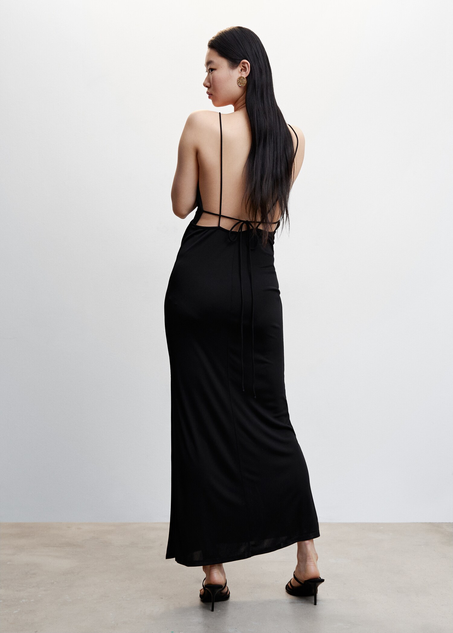 Scoop-back bodycon dress - Reverse of the article
