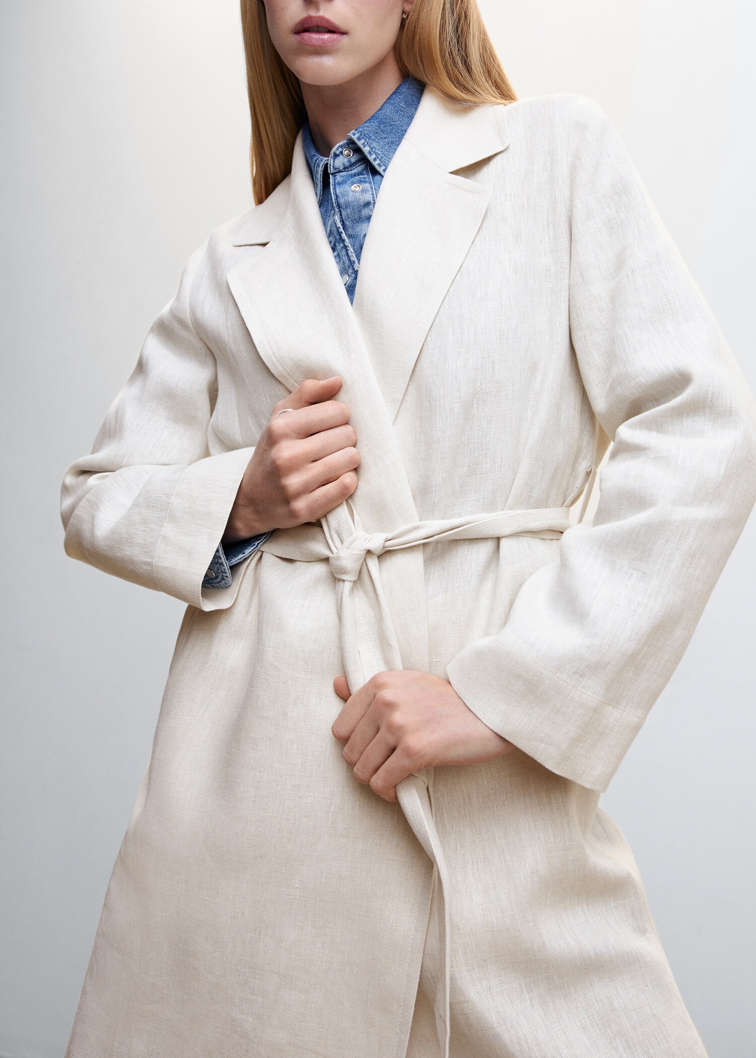 100% linen trench coat lapels - Details of the article 6