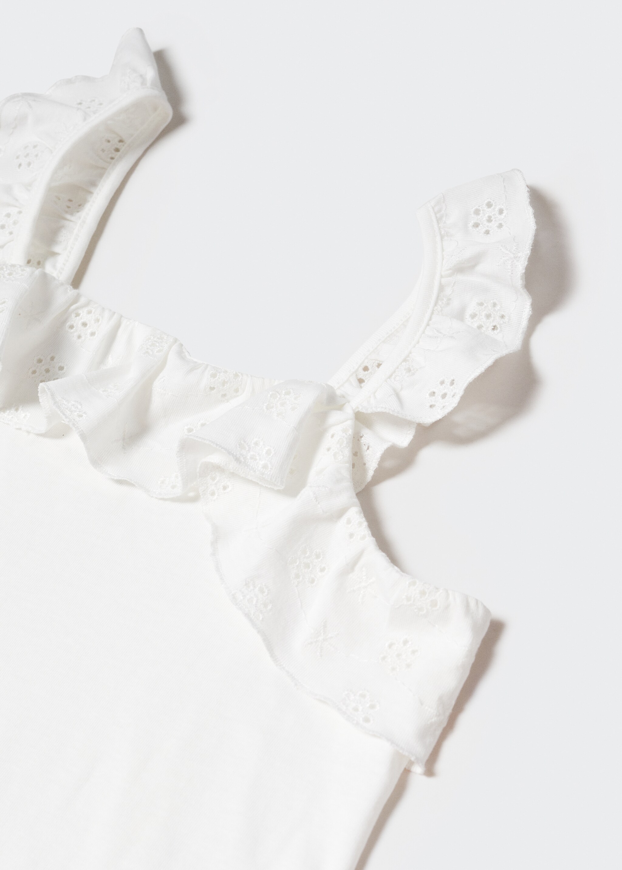 Ruffled strap t-shirt - Details of the article 8