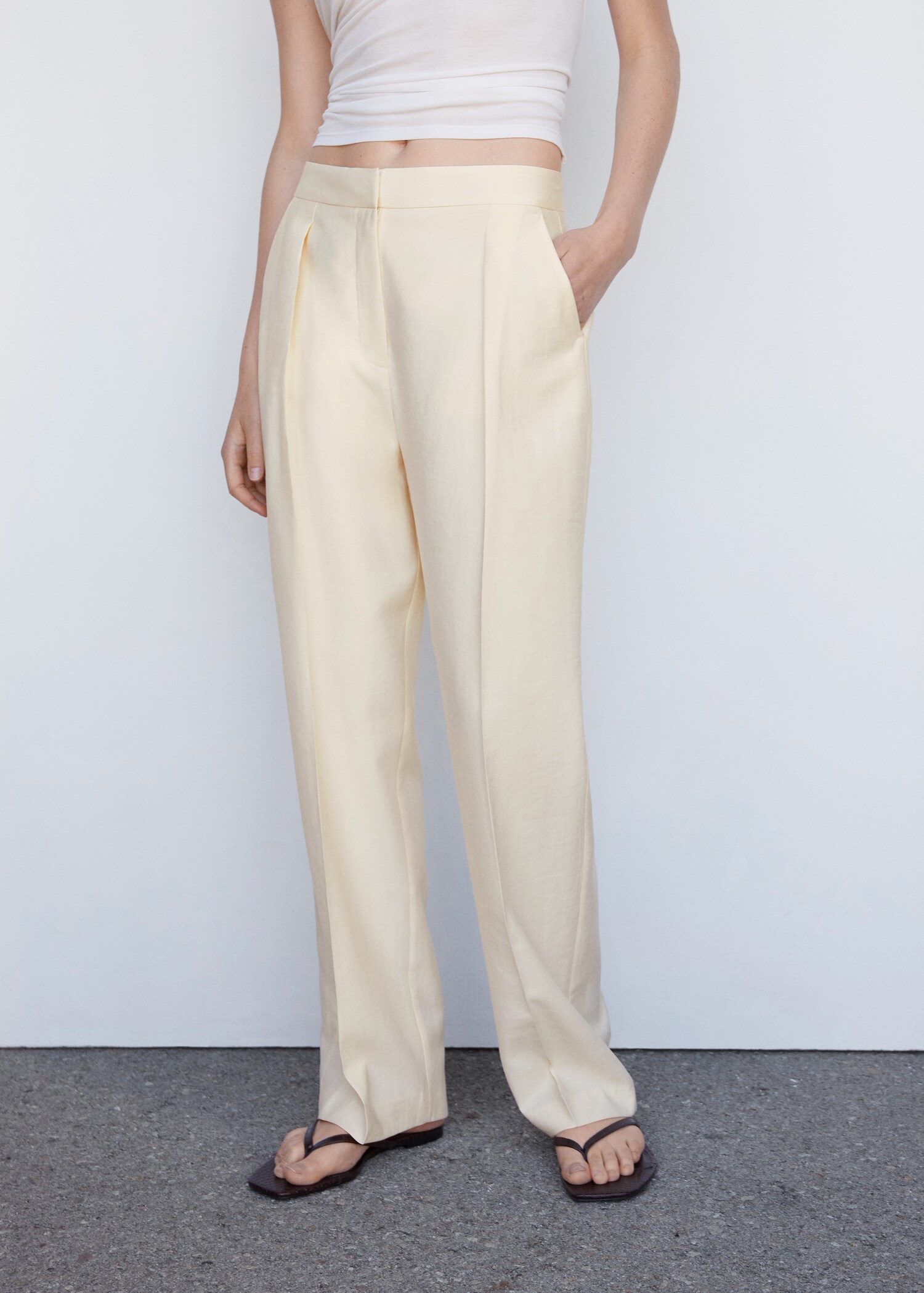 Straight-fit pleated pants - Medium plane