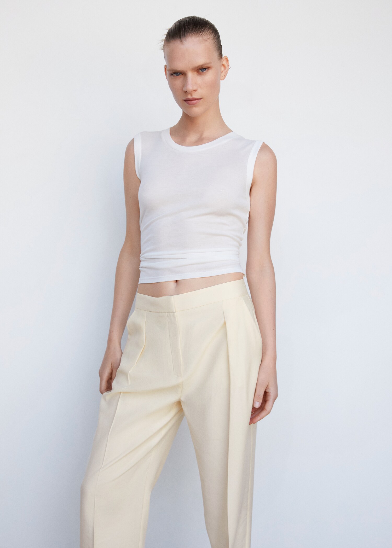 Straight-fit pleated pants - Details of the article 1