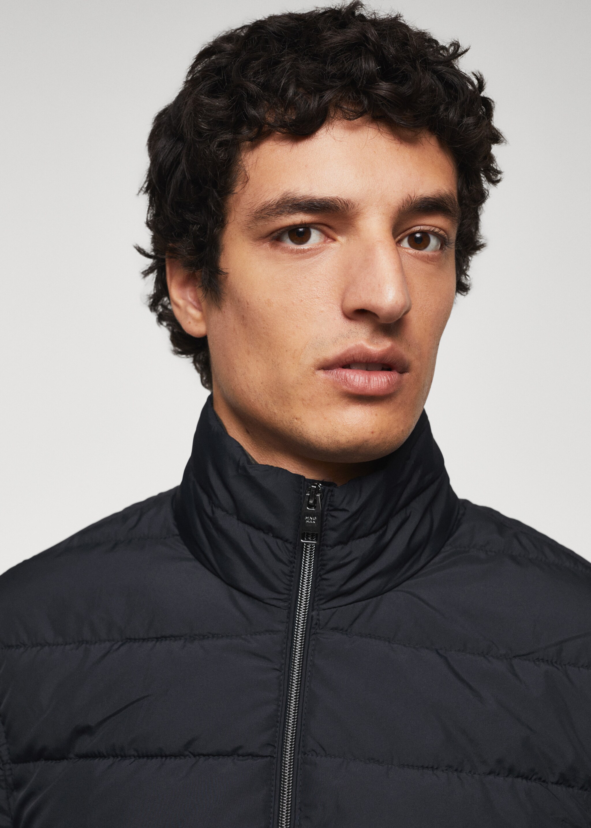 Ultra-light padded jacket - Details of the article 1, Dark Navy. Ref: 47101249-00.