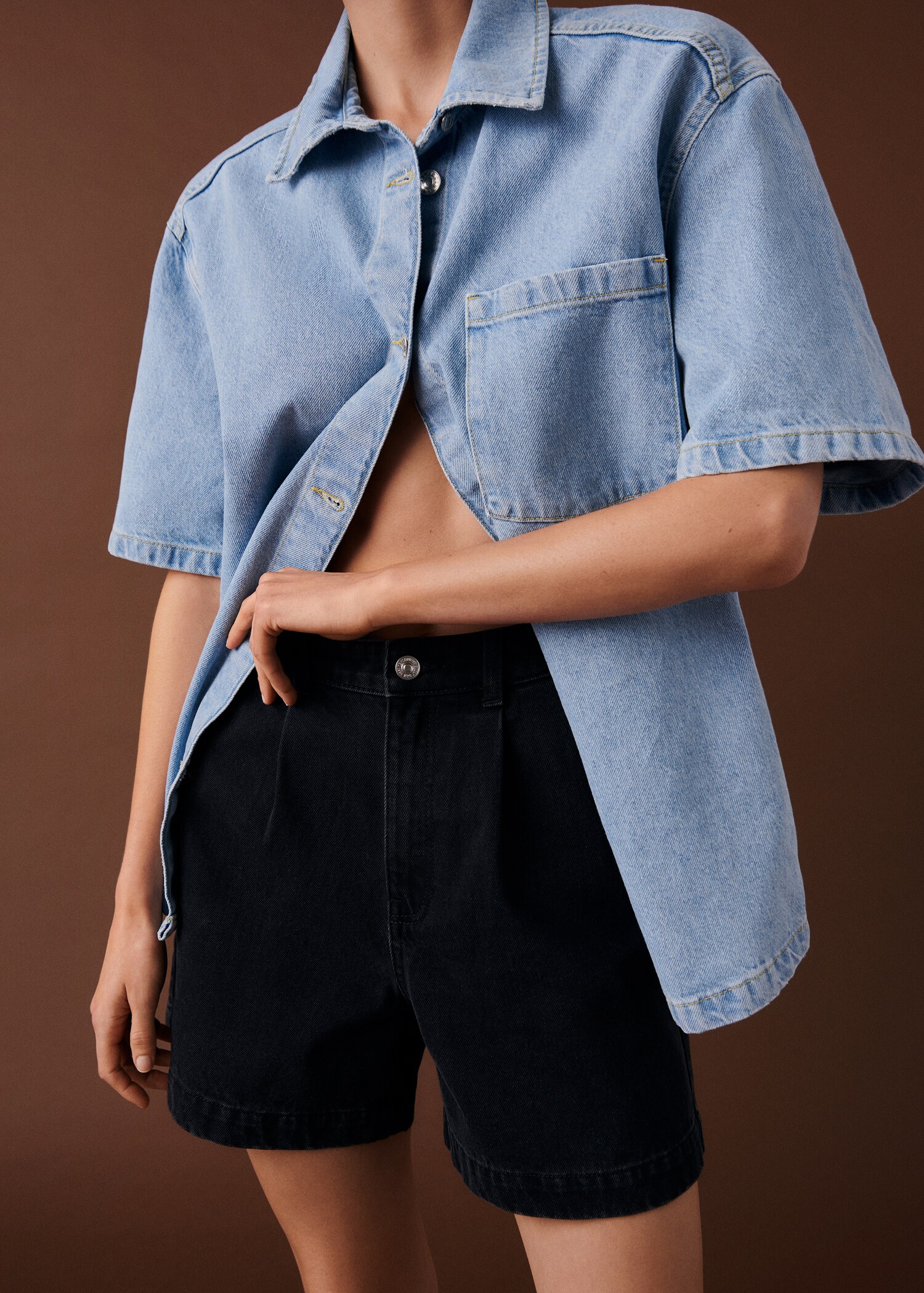 Pleated slouchy shorts - Details of the article 7
