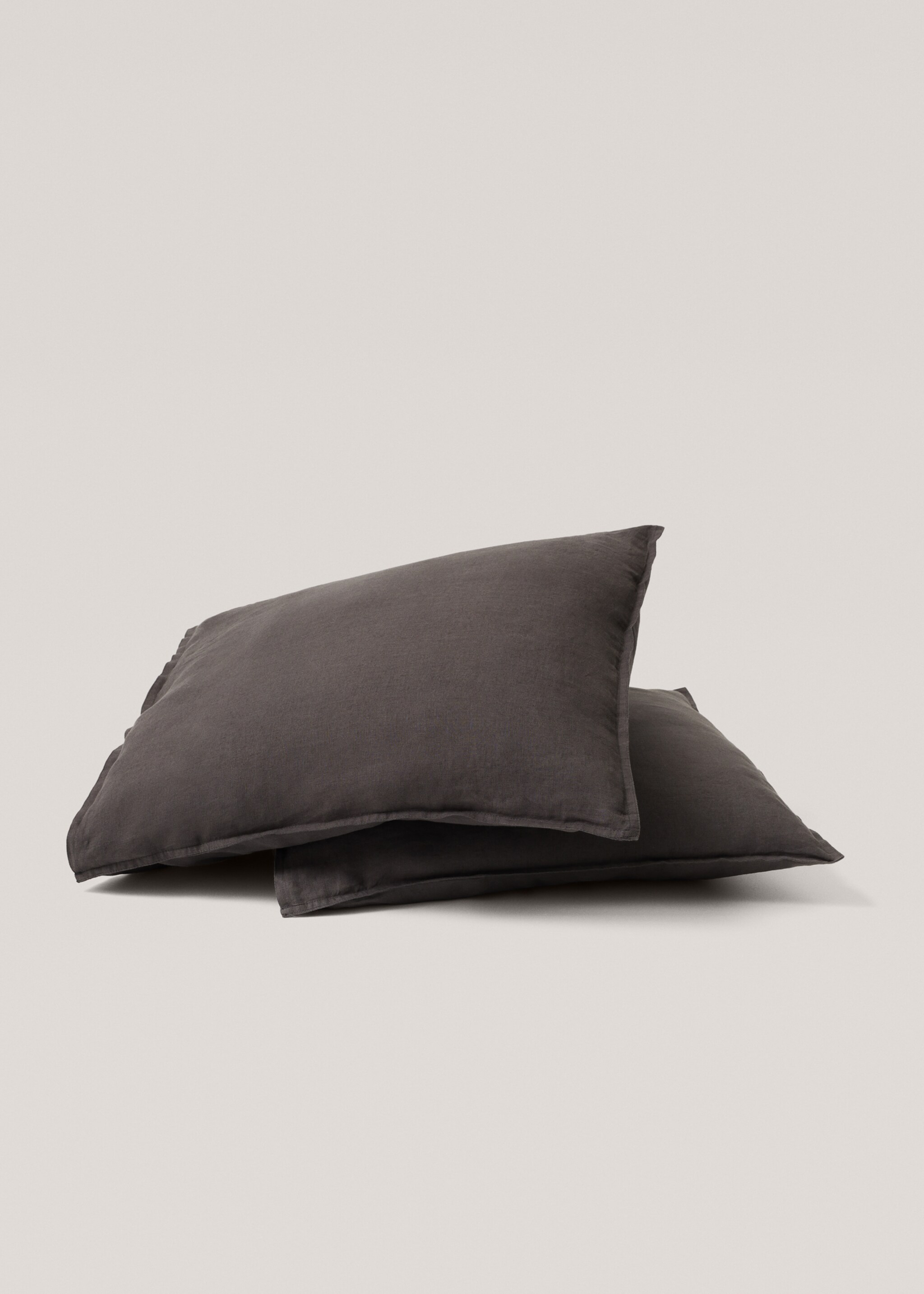 Conjunto de capas de 100% linho 60 x 60 cm - Plano médio