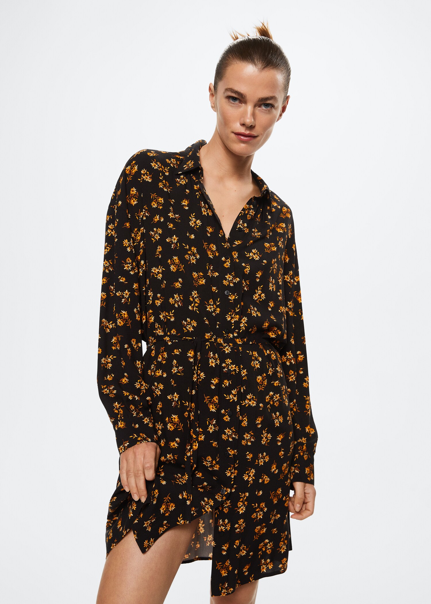 Robe chemisier imprimée - Plan moyen