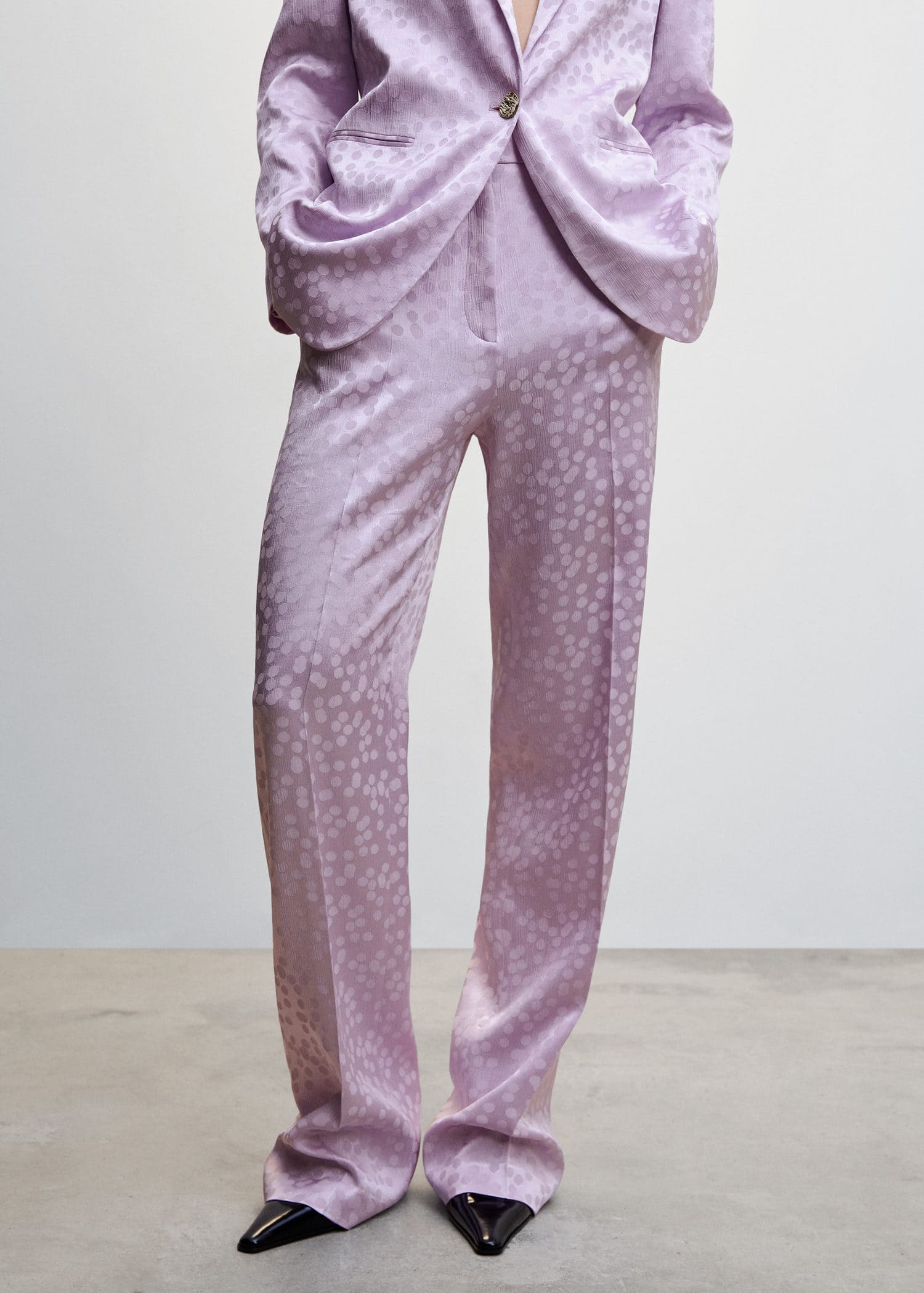 Satin trousers with polka dots - Bild av mittparti