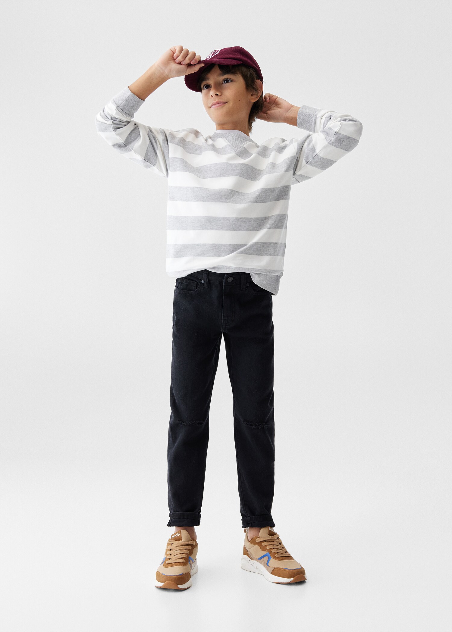 Dad jeans met decoratieve scheuren - Overzichtstekening