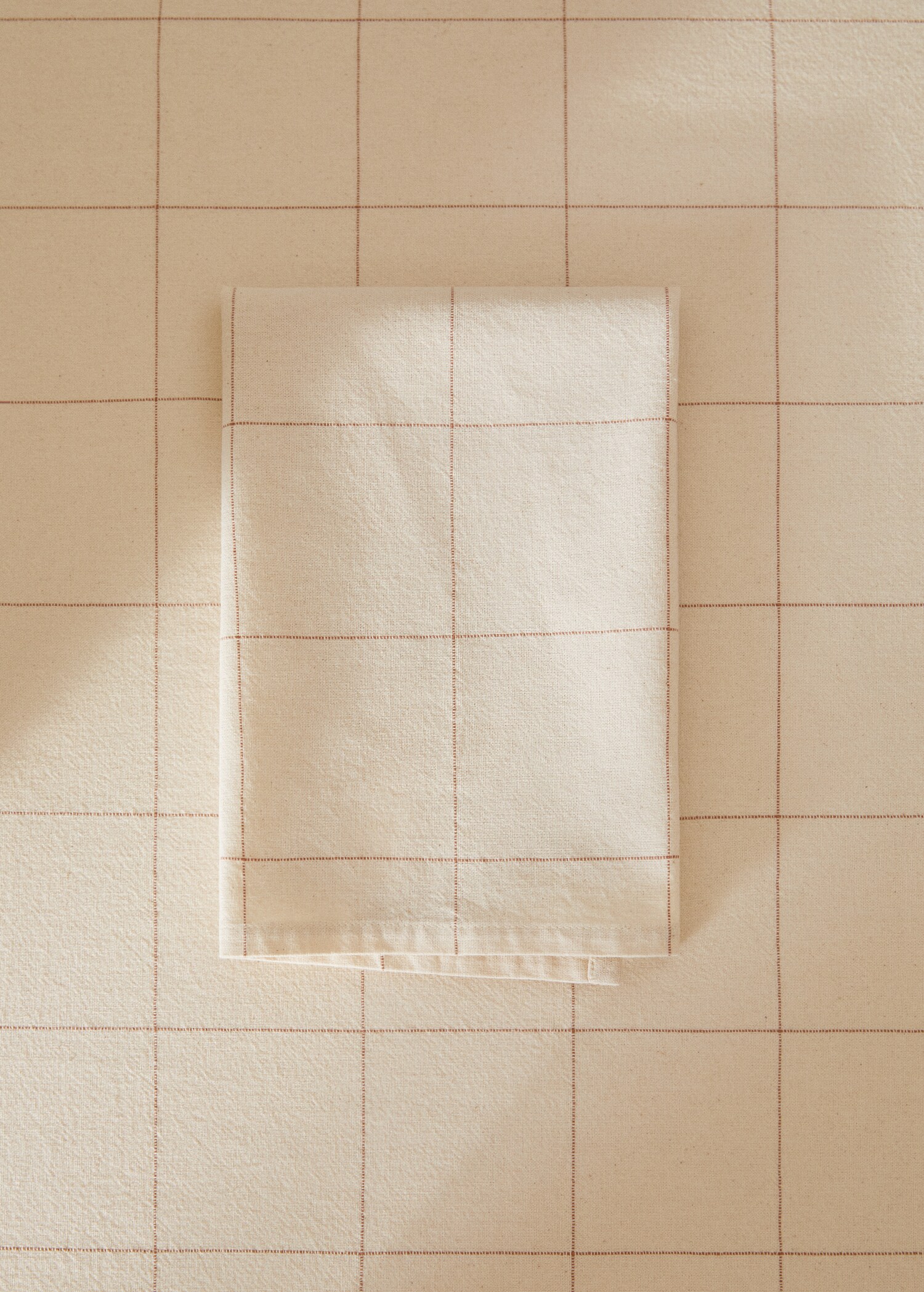 Pack de dos servilletas cuadros 45x45cm  - Plano general