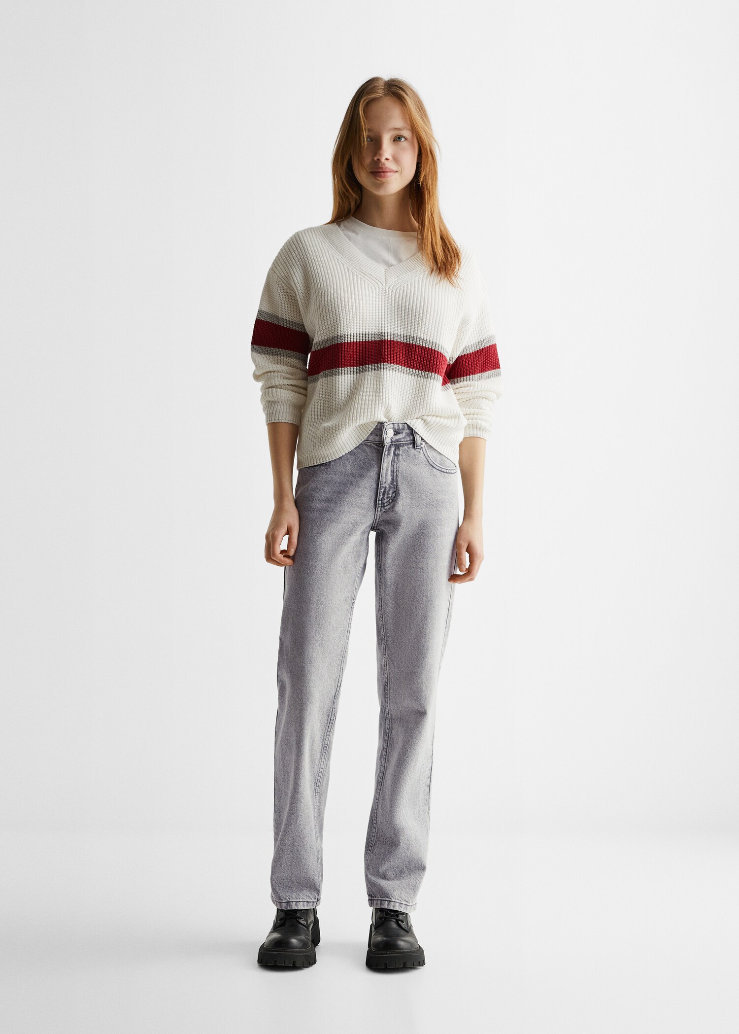 Jeans retos com cintura baixa - Plano geral