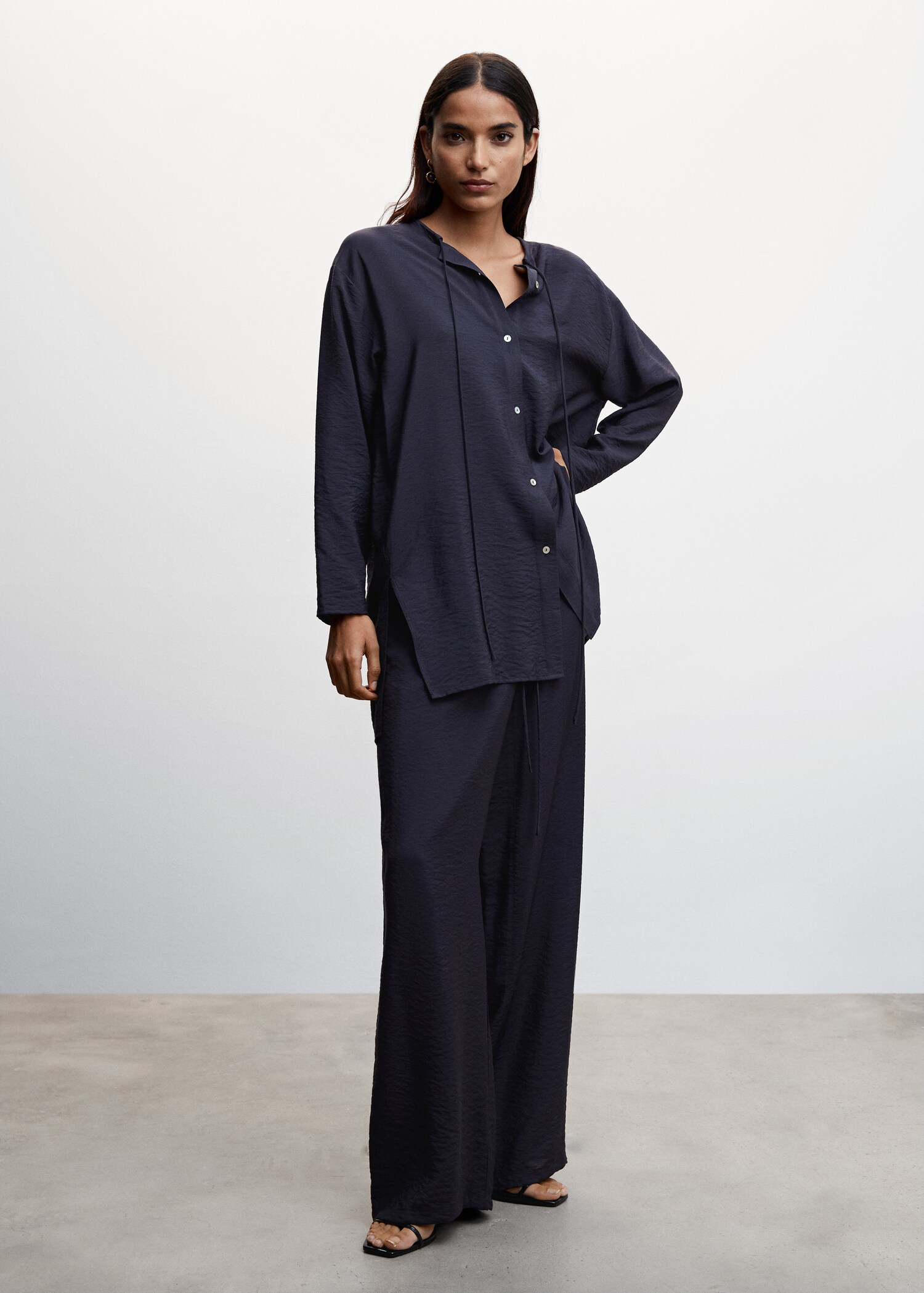Satin lace blouse - General plane