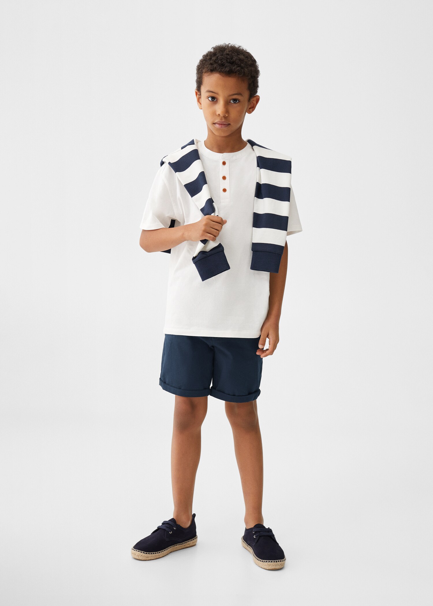 Henley T-shirt - Overzichtstekening