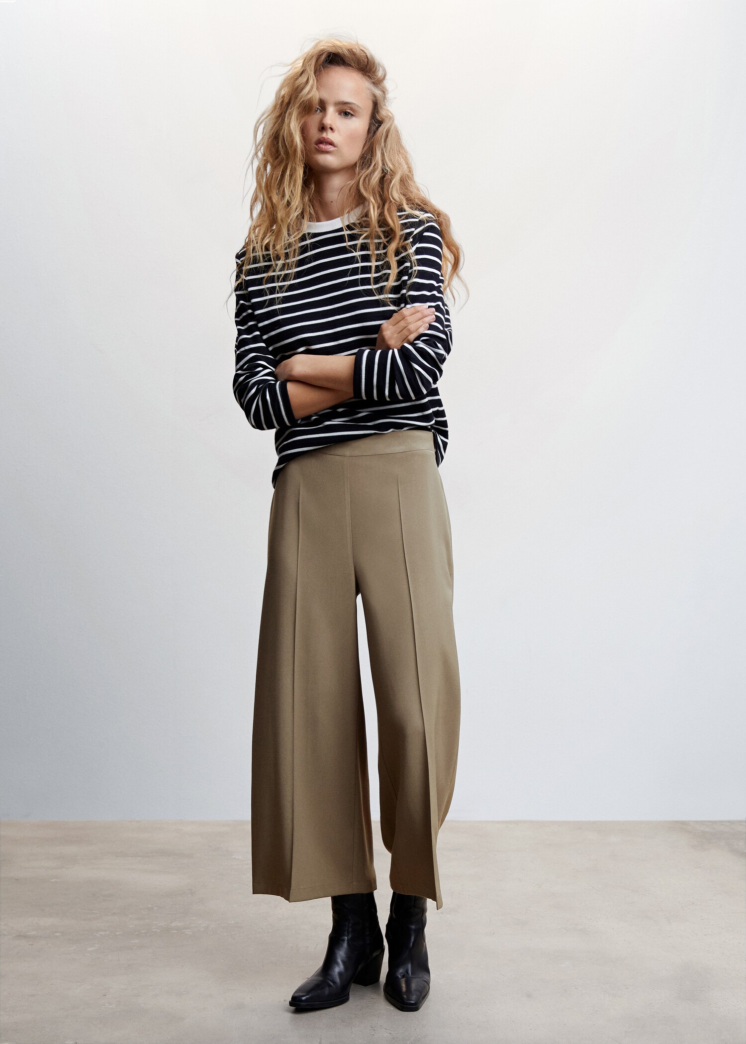 High-waist palazzo pants - General plane