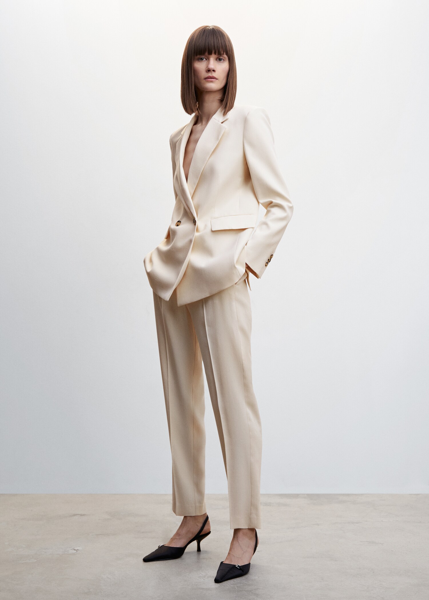 Pantalón recto traje - Plano general