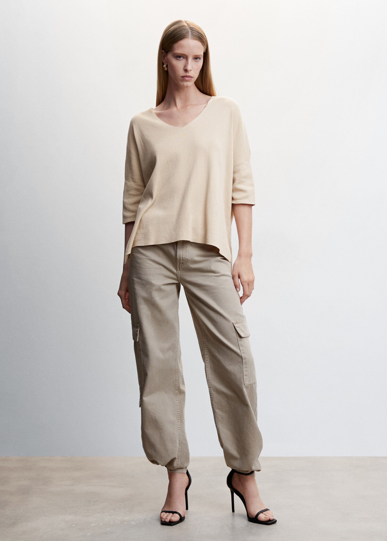 Oversize sweater with three-quarter sleeves - General plane