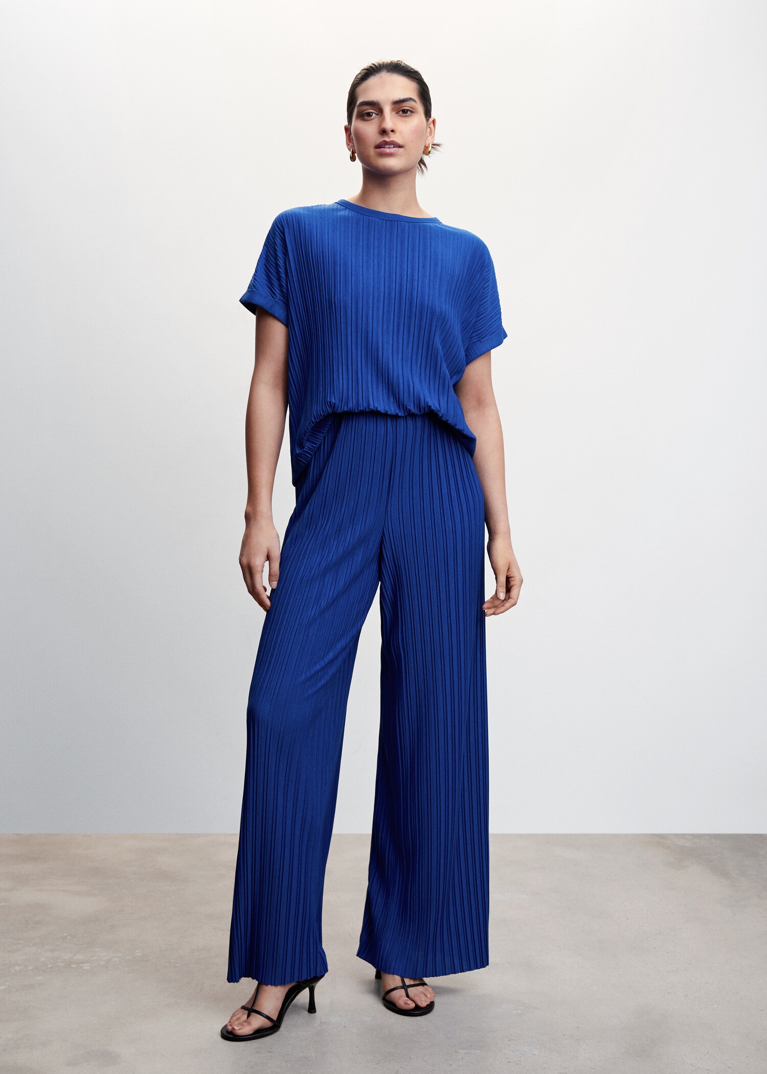 Short-sleeved pleated t-shirt - General plane