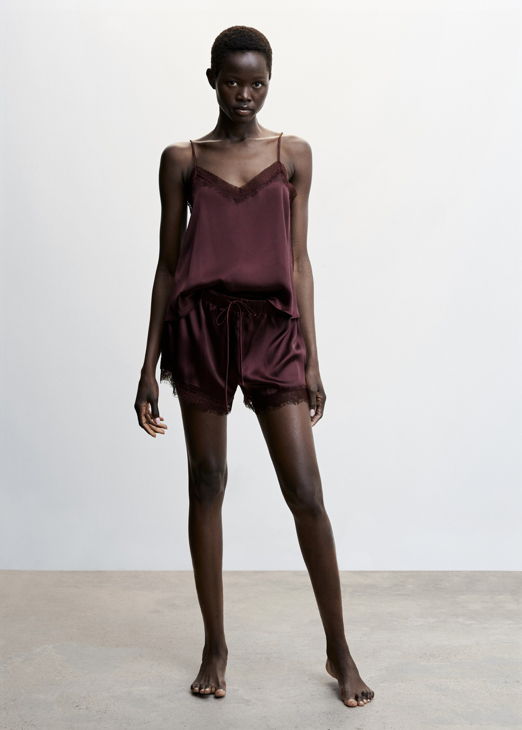 Satin lace shorts - General plane, Maroon. Ref: 47010087-00.