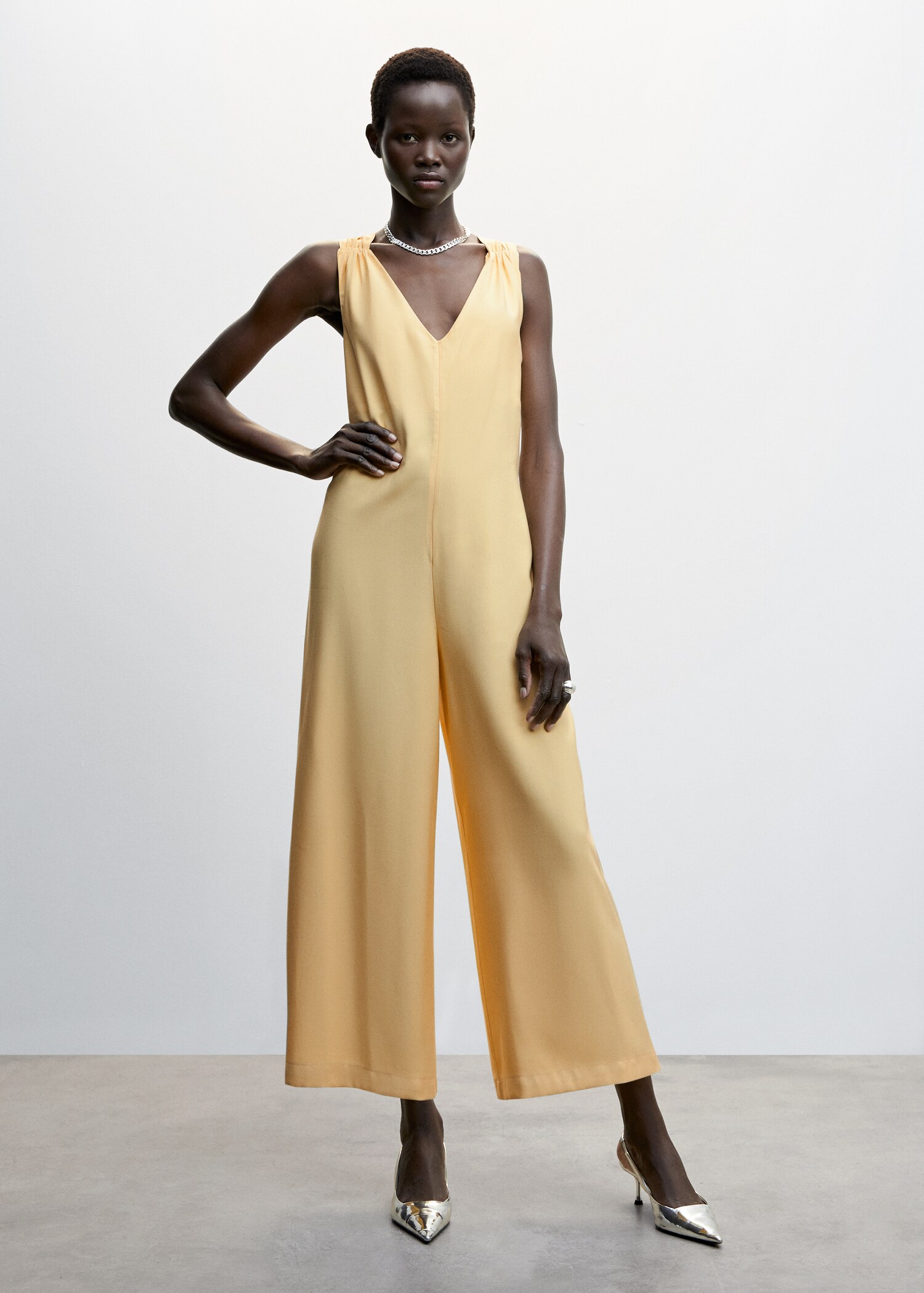 Wrap-back short jumpsuit - General plane