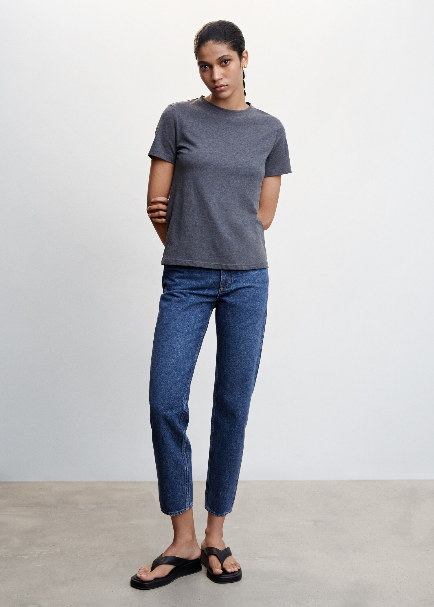 Mom high-waist jeans - General plane