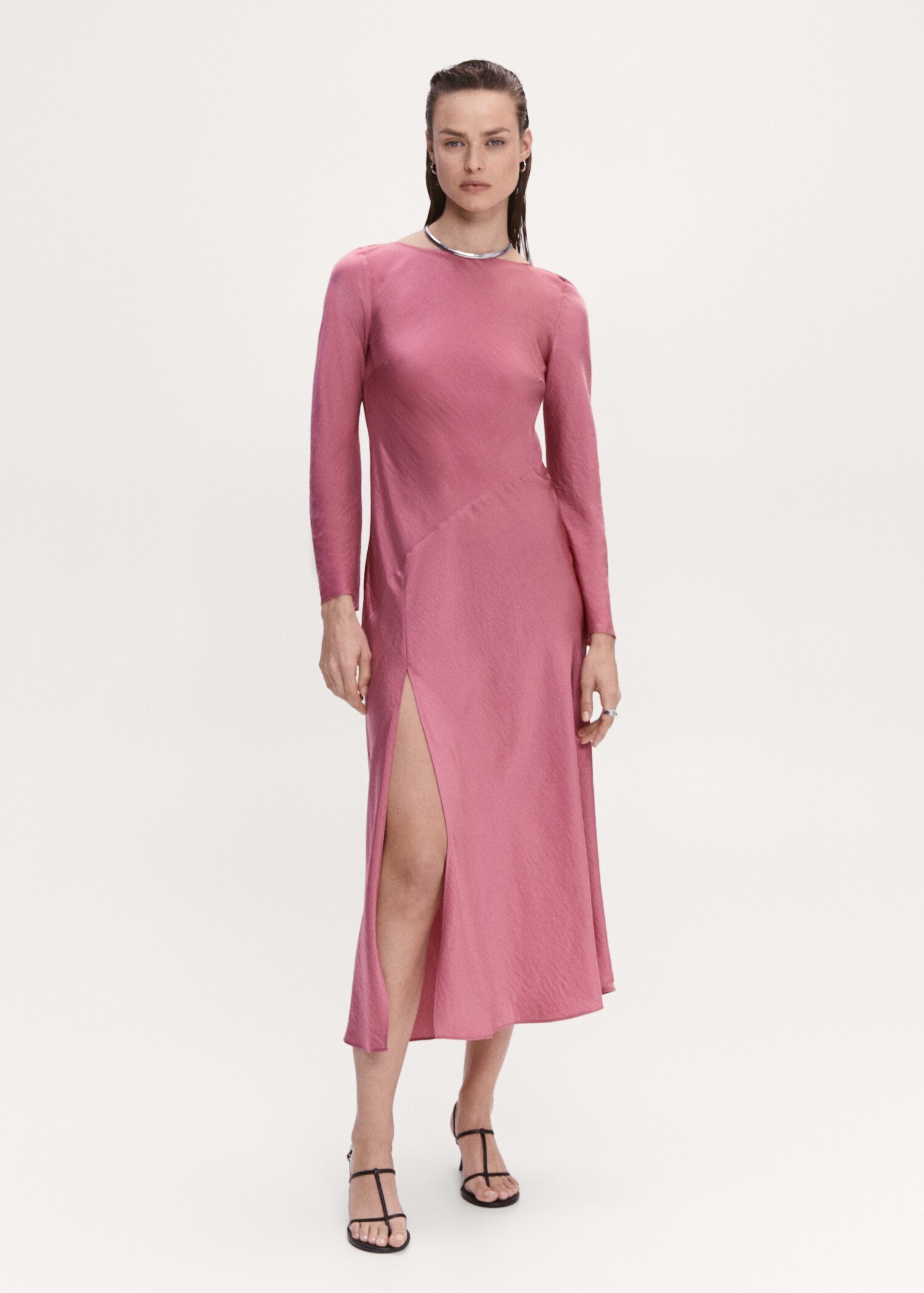 Side-slit satin dress - General plane