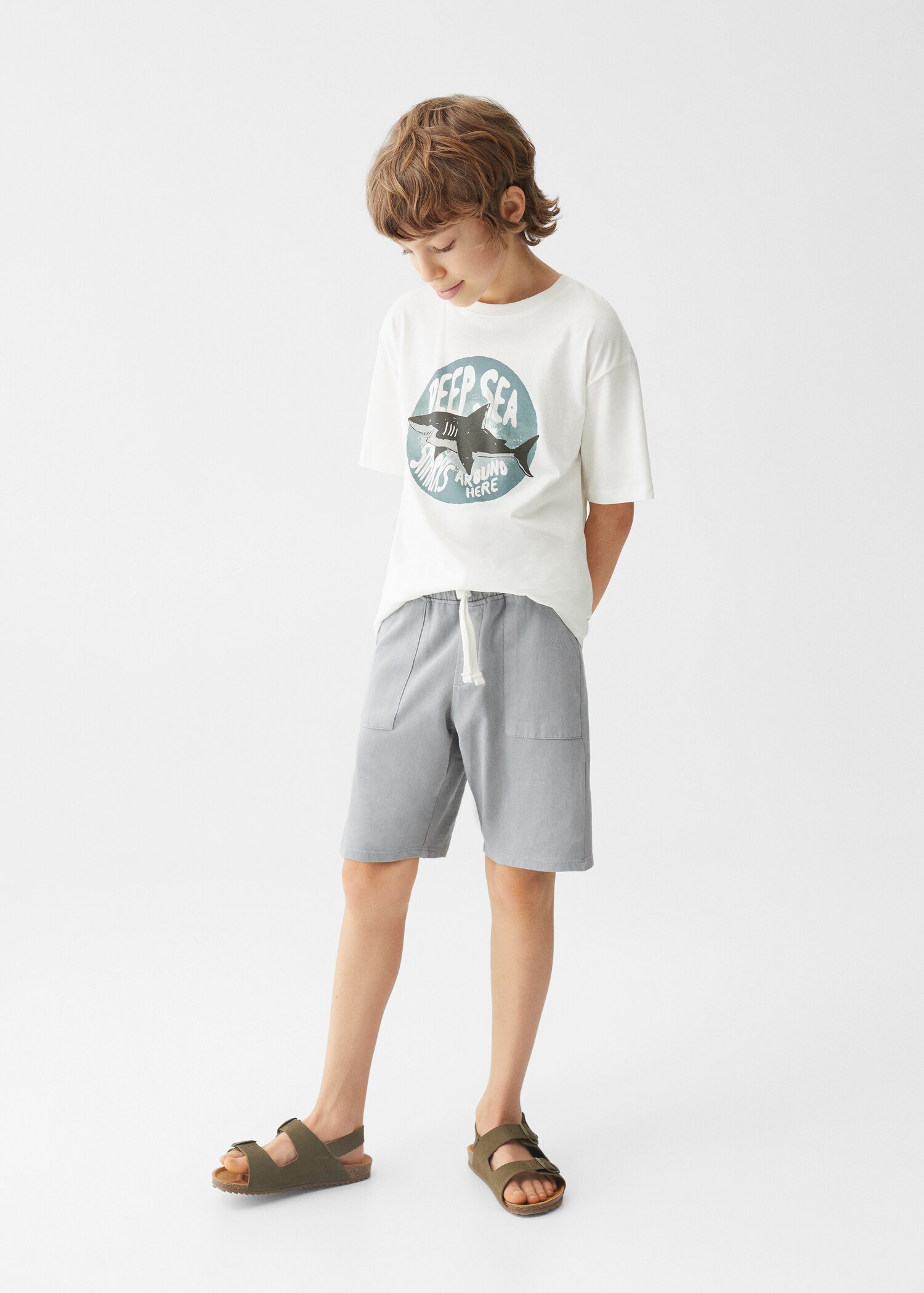 T-shirt with print drawing  - General plane