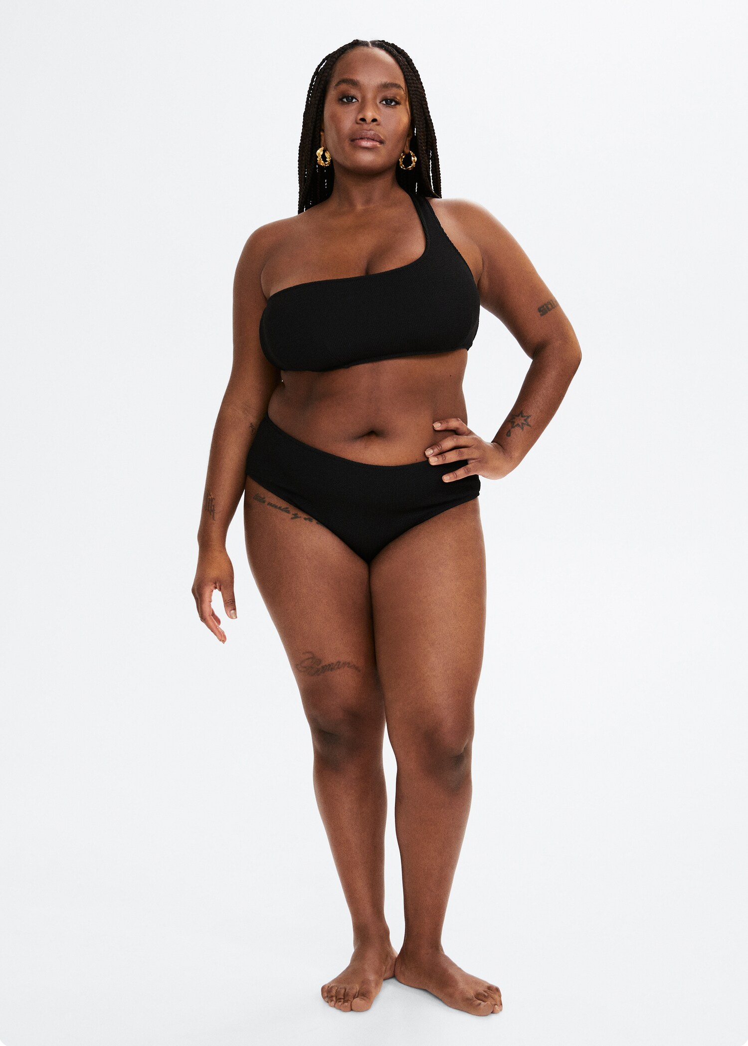 Top bikini asimétrico - Plano general