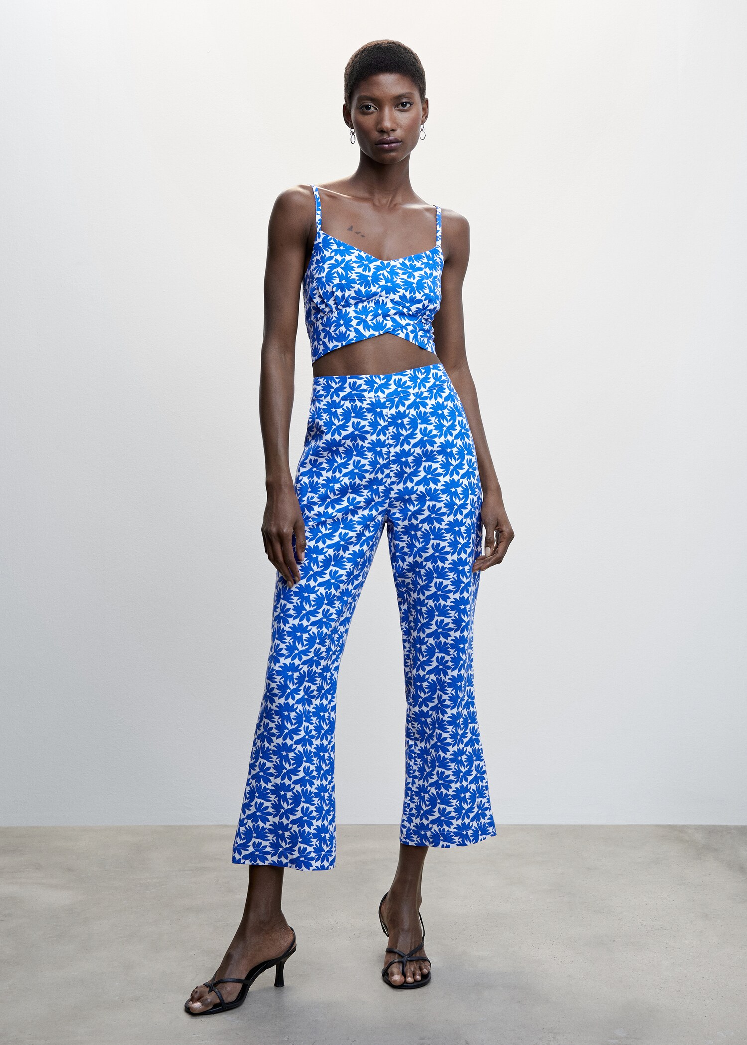 Flower print pants - General plane