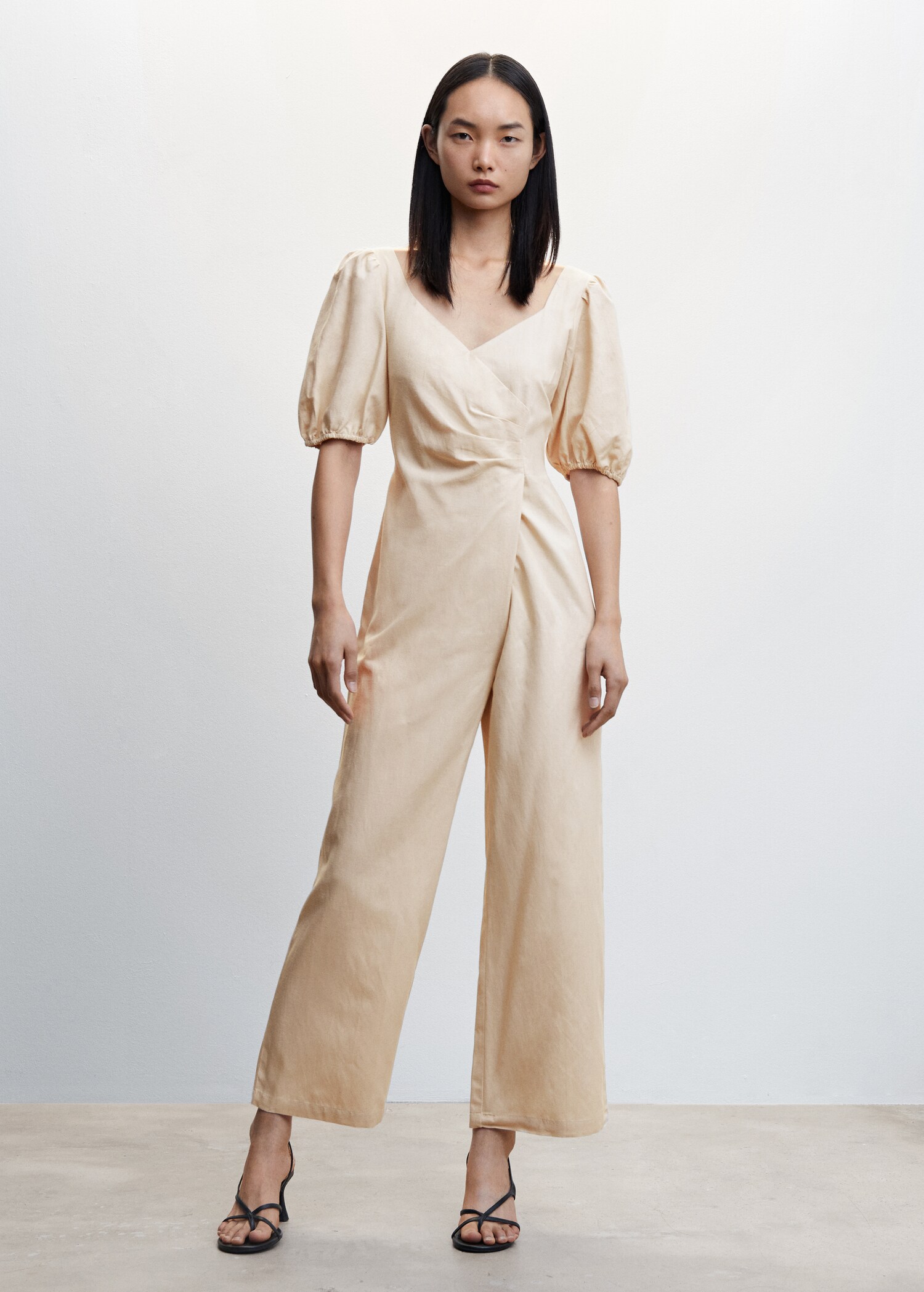 Jumpsuit with puffed sleeves - General plane