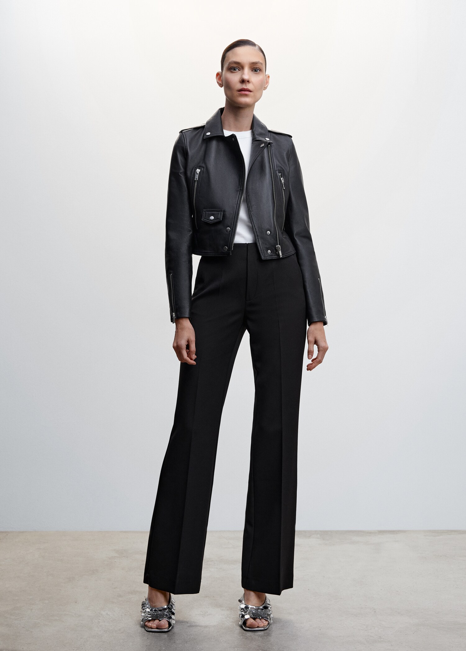 Wide leg fluid trousers - General plane
