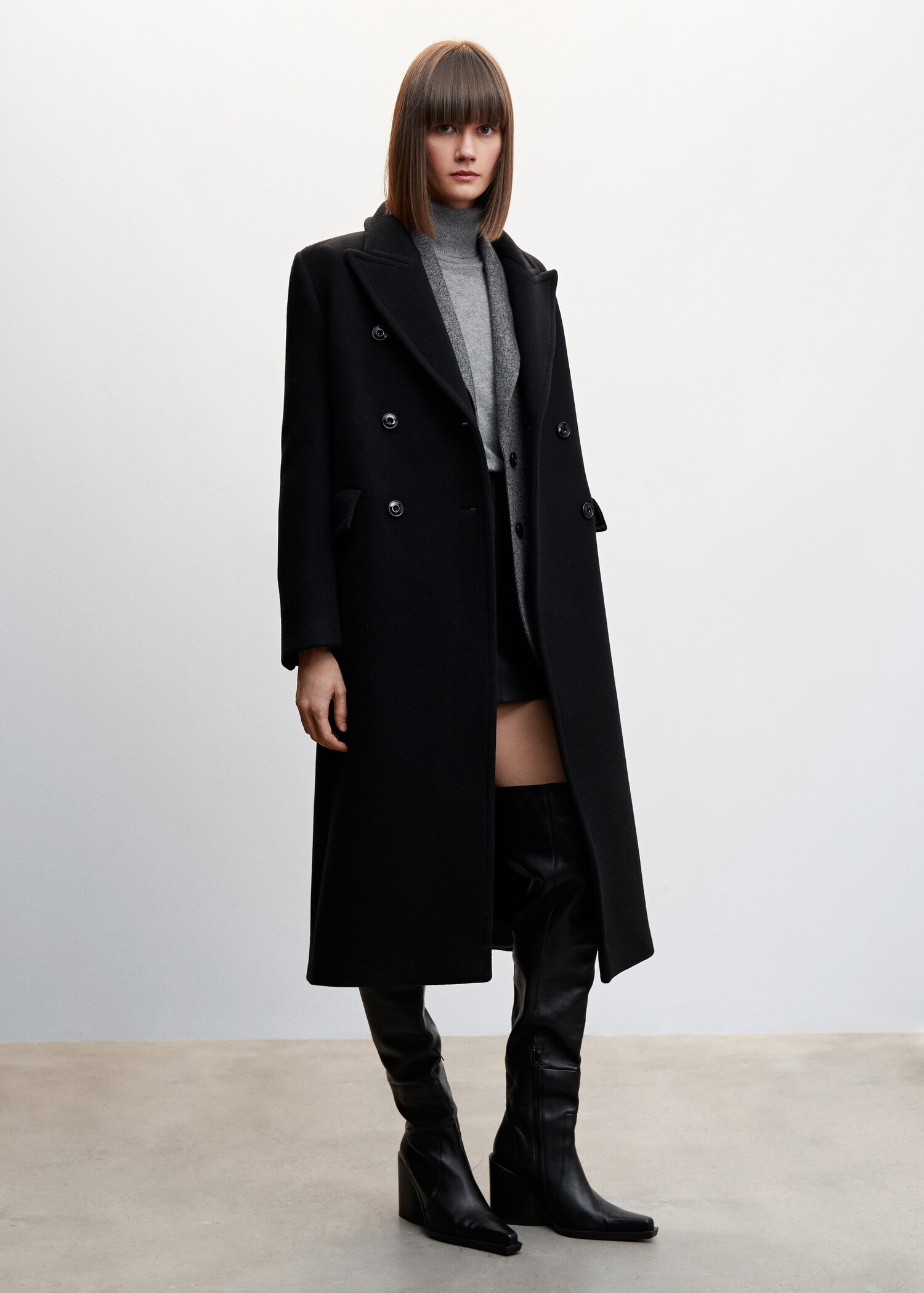 Double-breasted wool coat - General plane