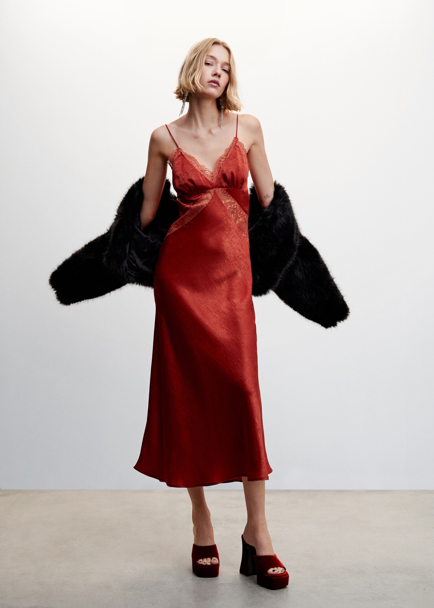 Lace camisole dress - General plane
