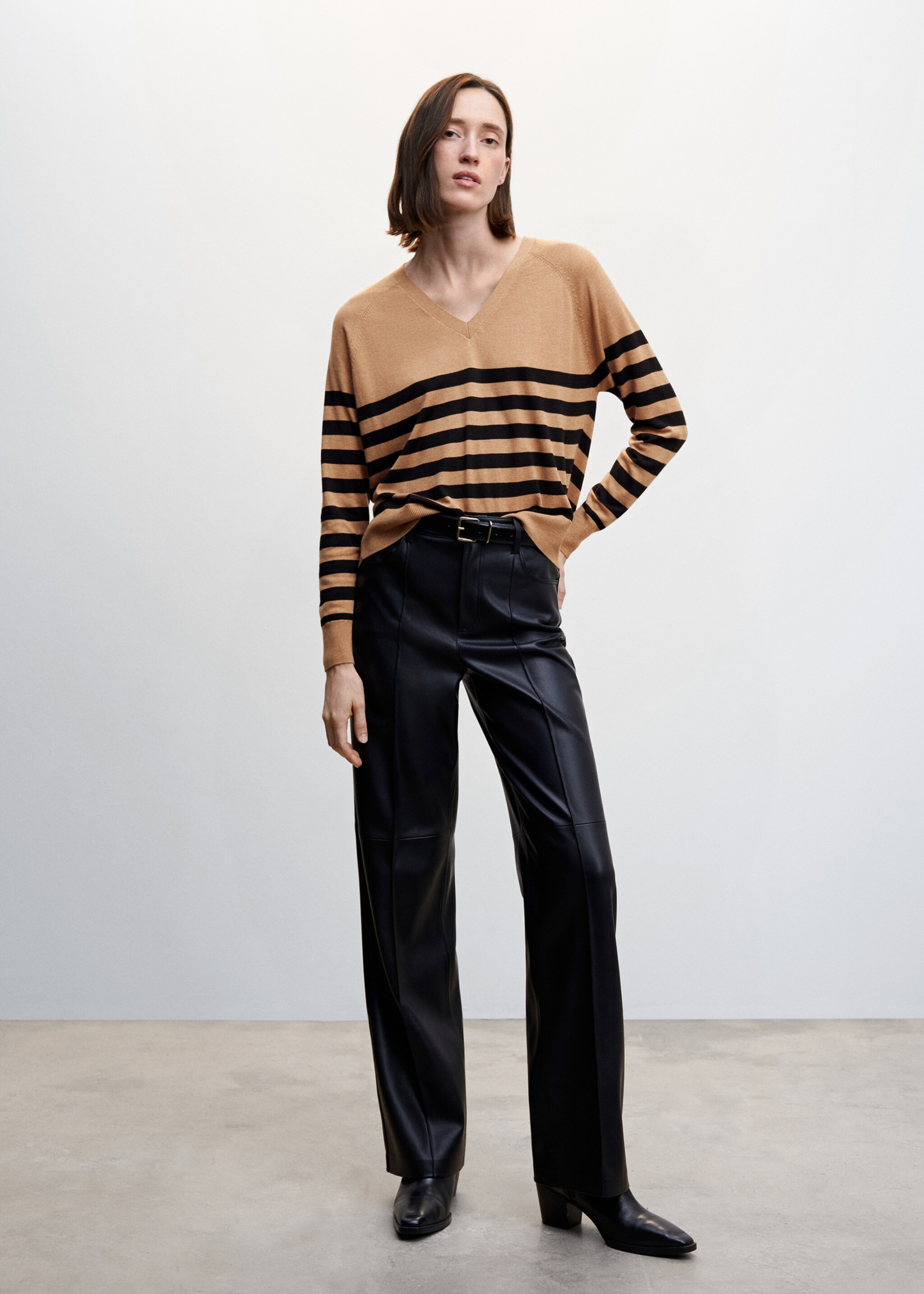 Fine-knit striped sweater - General plane, Medium Brown. Ref: 47021301-00.