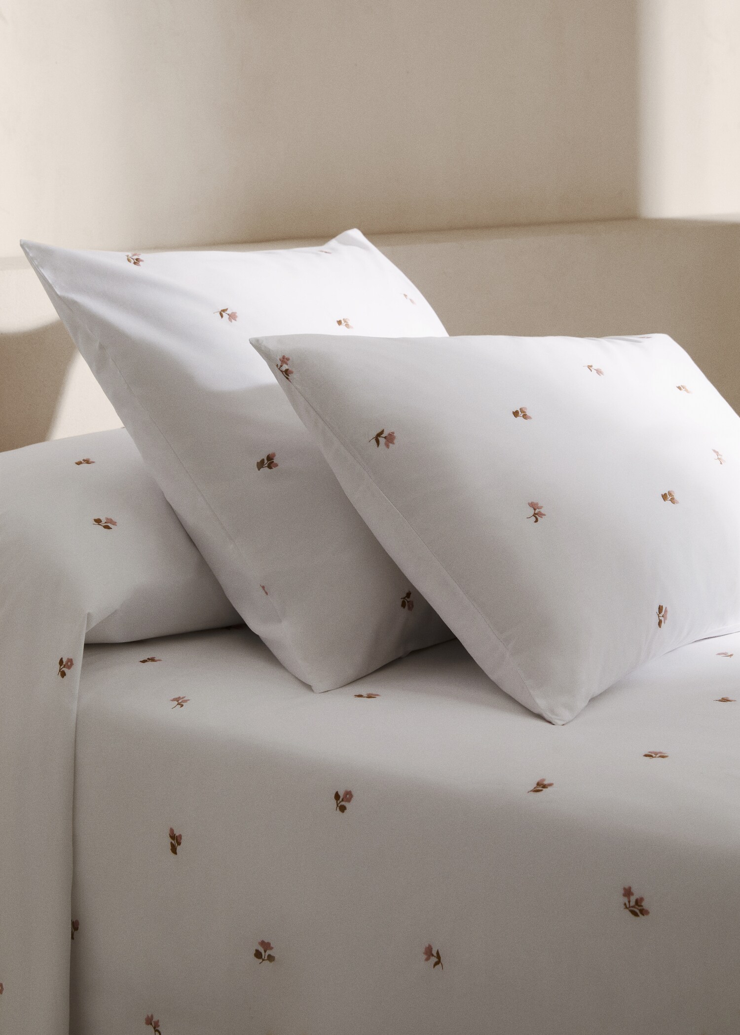Floral-embroidered pillowcase 45x110cm (Pack of 2) - General plane