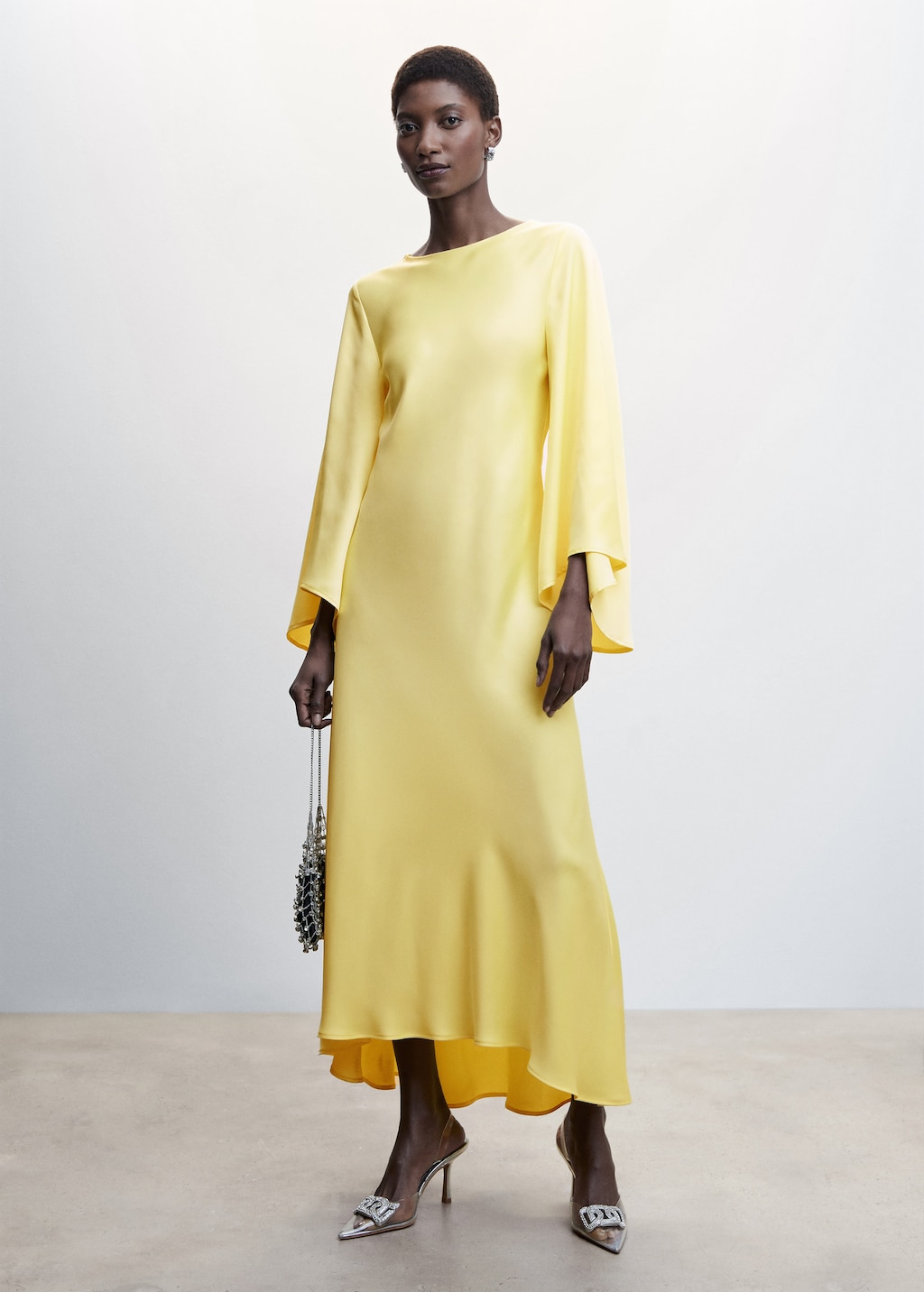 Robe manches cloche