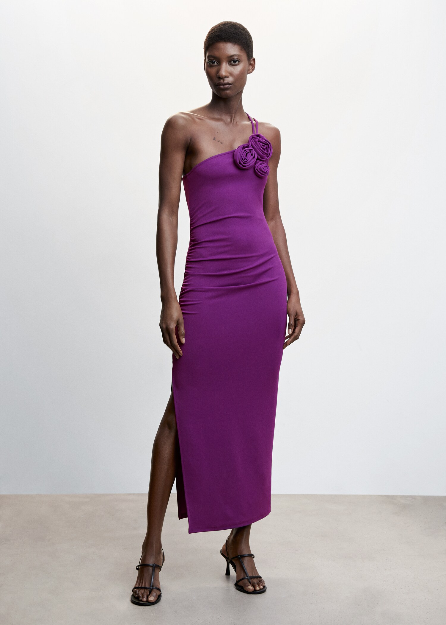 Asymmetrisches Kleid mit XXL-Blume - Allgemeine Ansicht