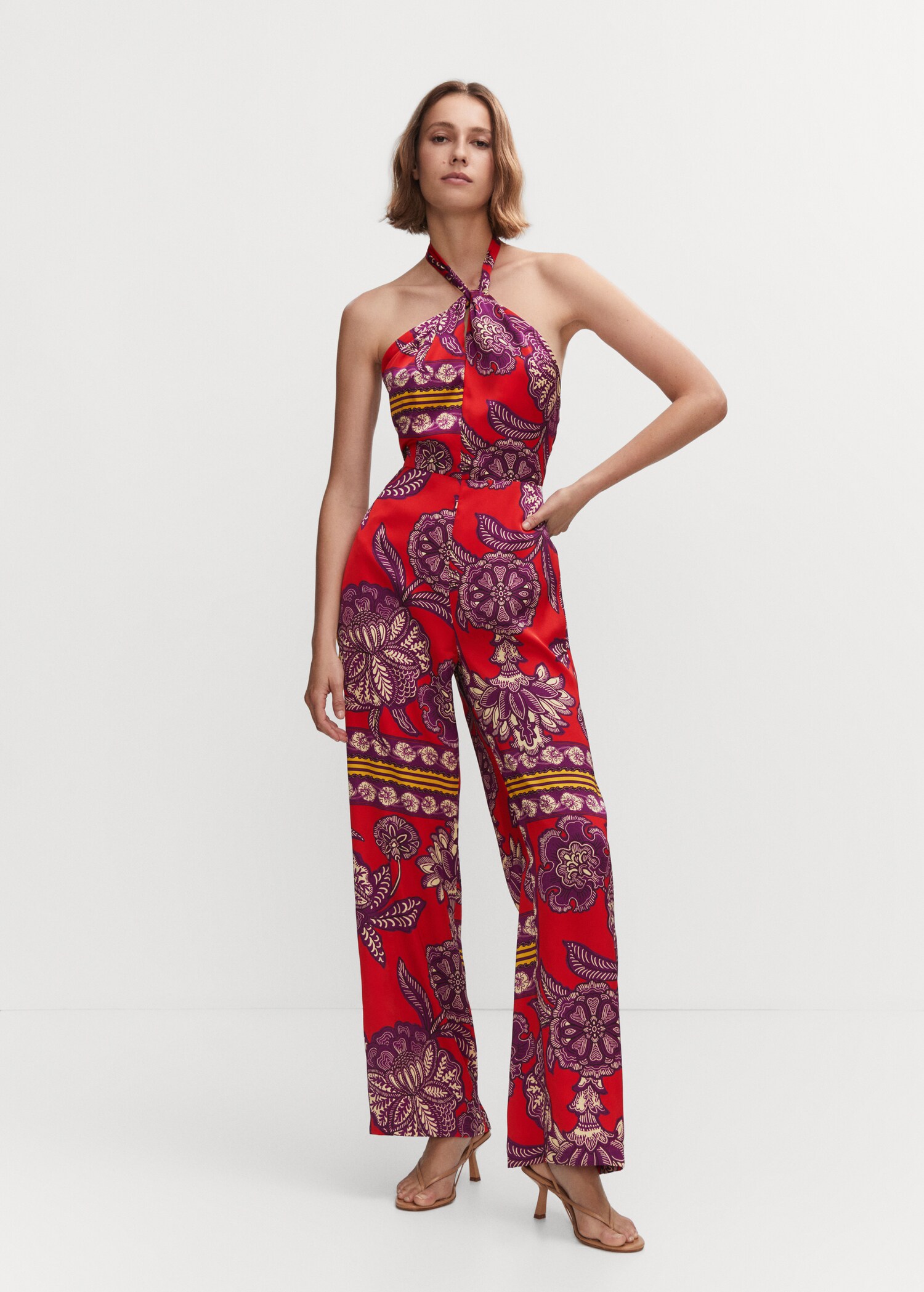 Mono satinado cuello halter - Plano general