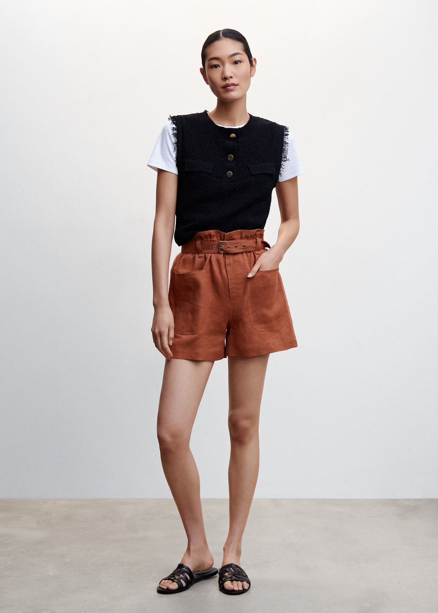 Linen shorts with belt - General plane