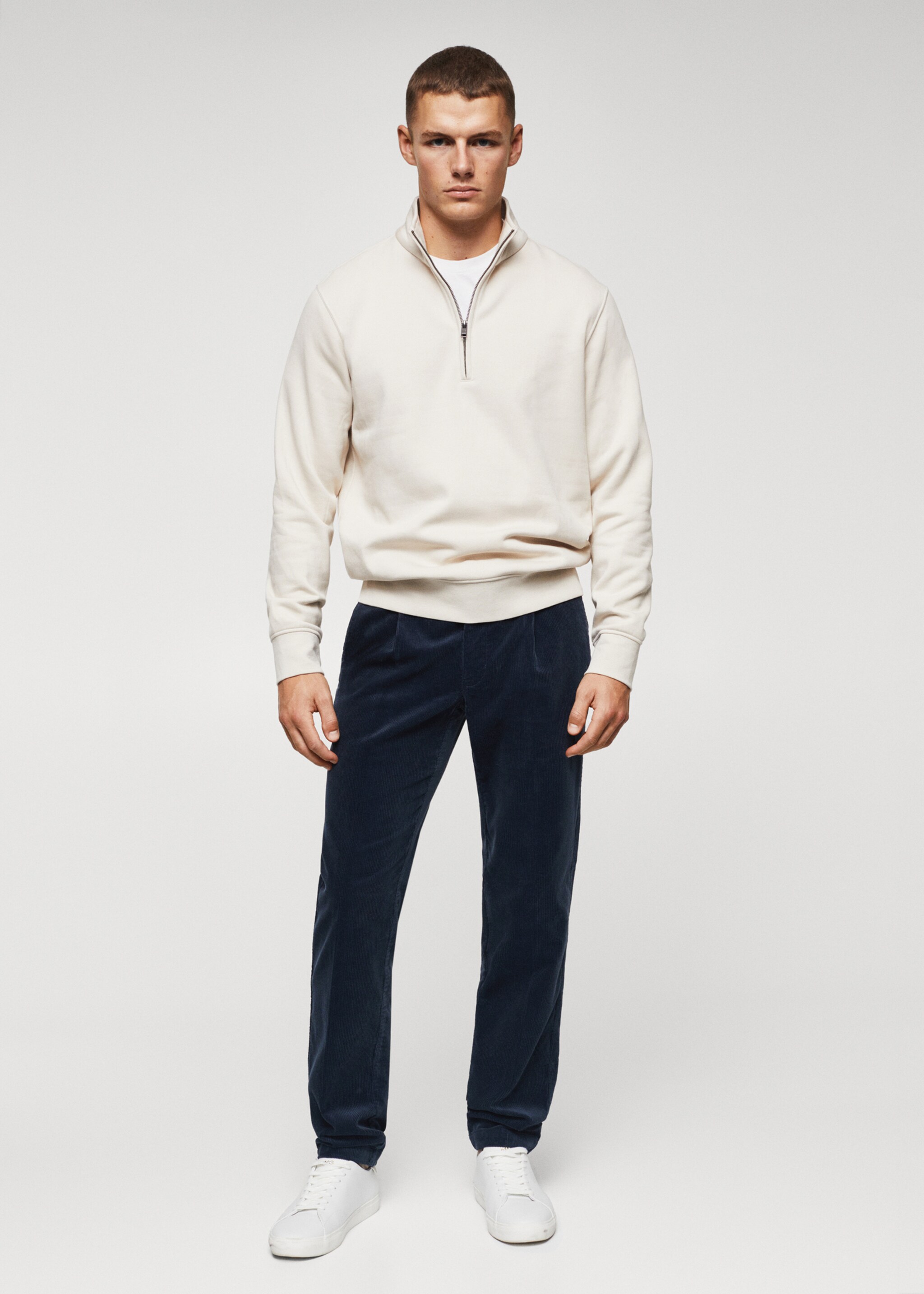 Pleated corduroy pants - General plane