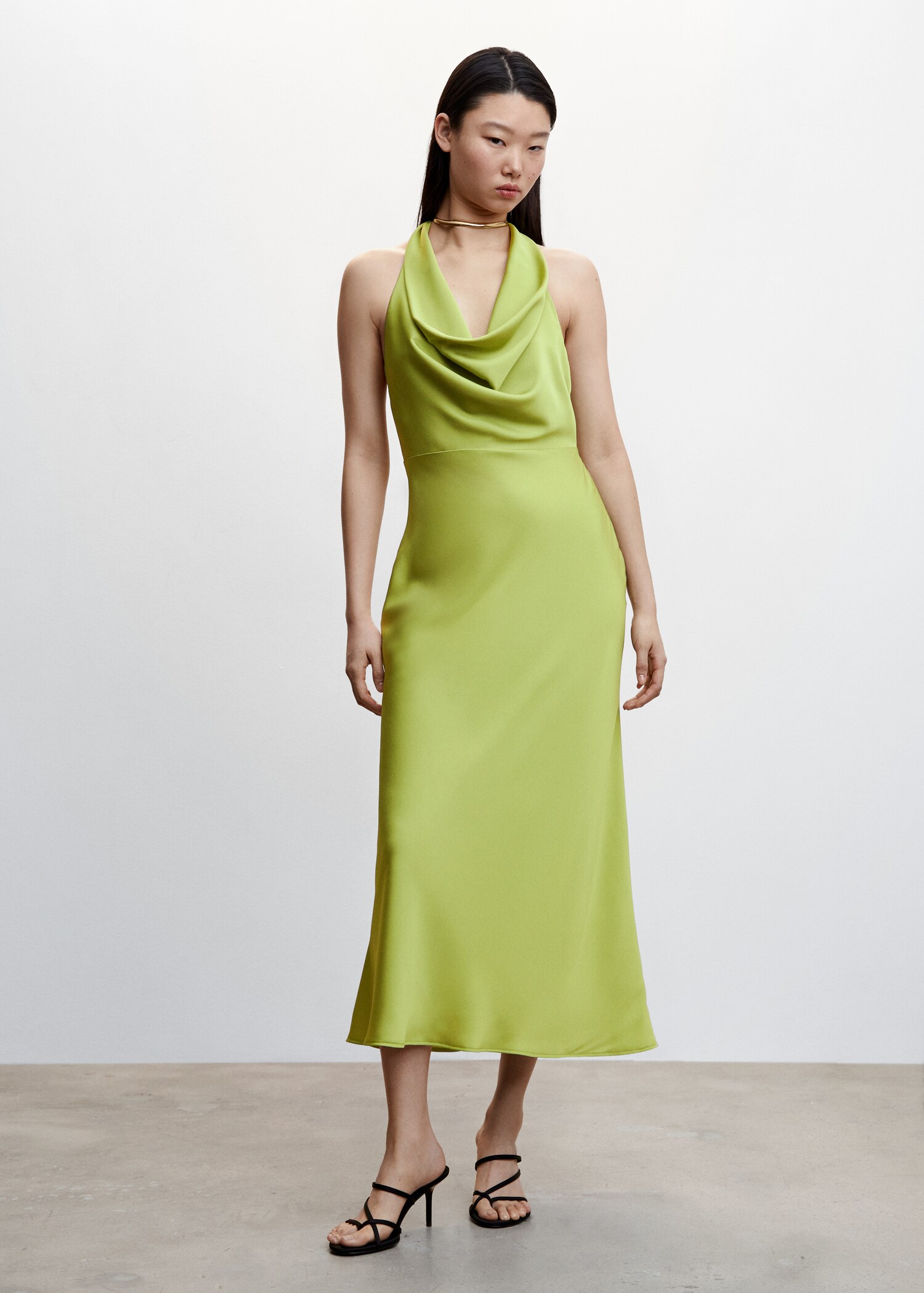 Draped neck satin dress - General plane