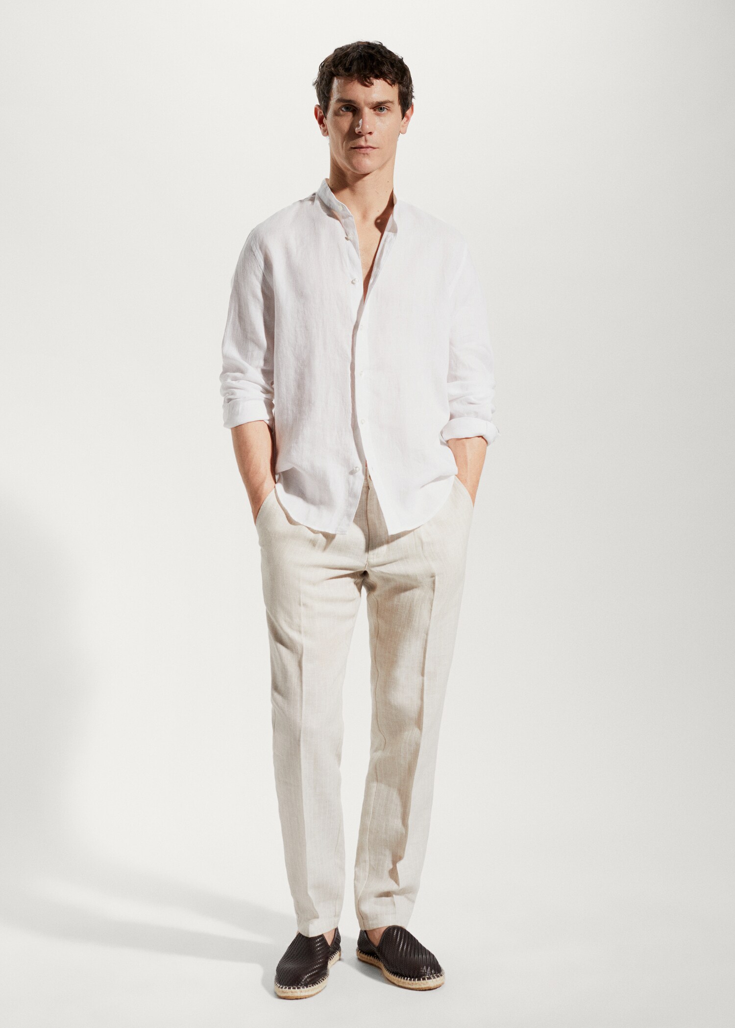 Pinstripe linen trousers - General plane